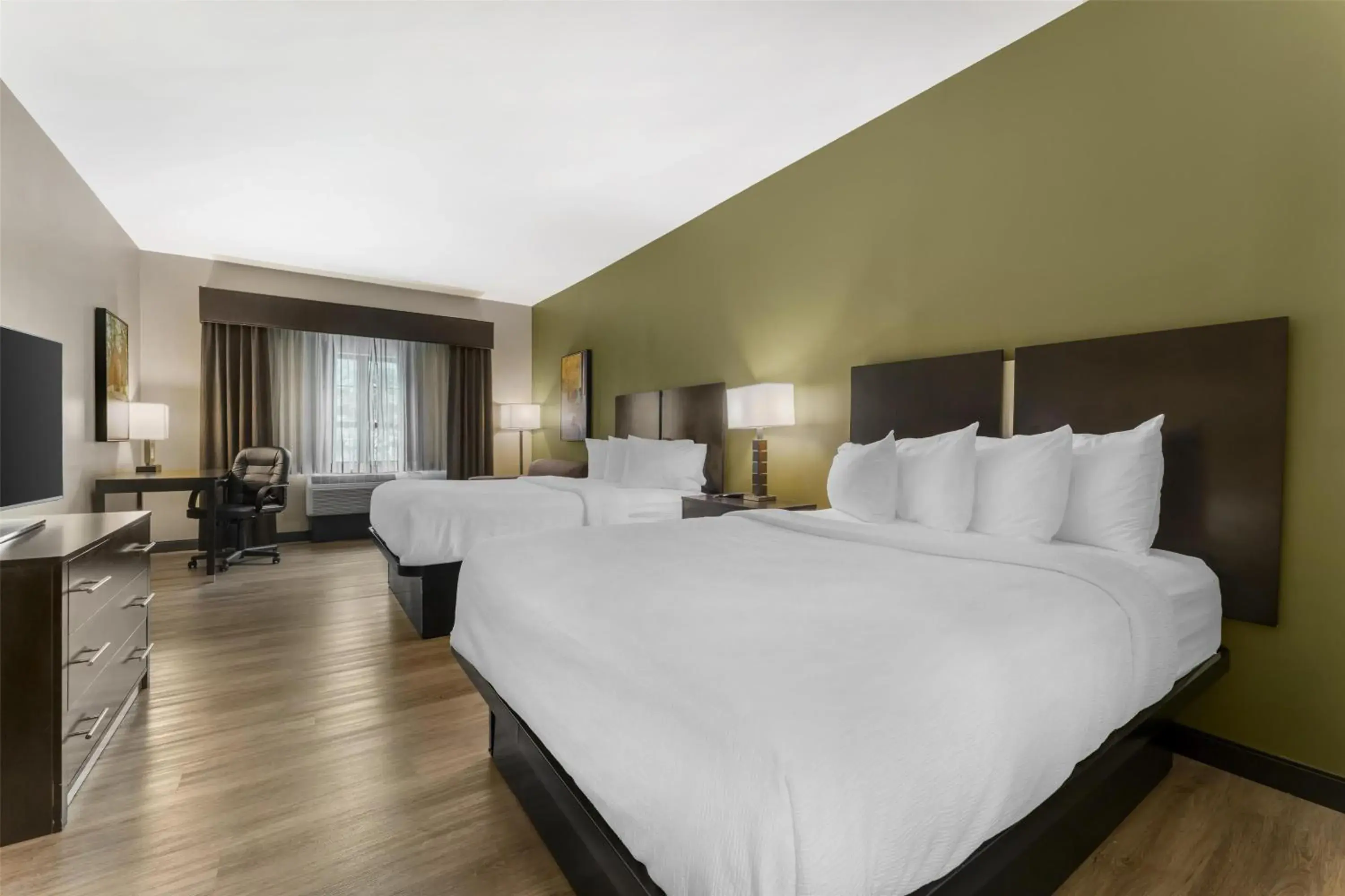 Queen Room with Two Queen Beds and Sofa Bed - Non-Smoking in Best Western Plus Franciscan Square Inn & Suites Steubenville Queen Room with Two Queen Beds and Sofa Bed - Non-Smoking in Best Western Plus Franciscan Square Inn & Suites Steubenville