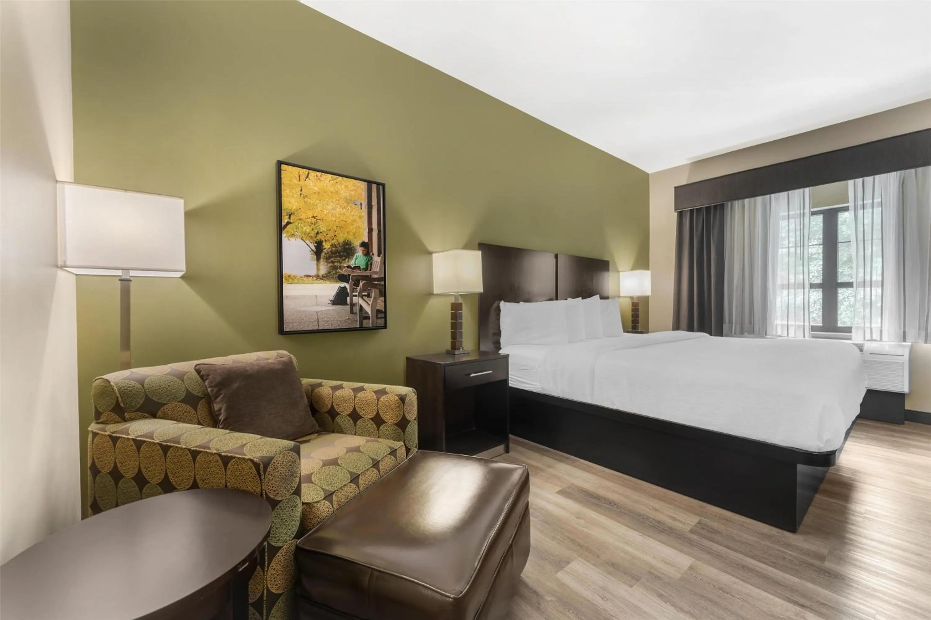 Bedroom, Bed in Best Western Plus Franciscan Square Inn & Suites Steubenville