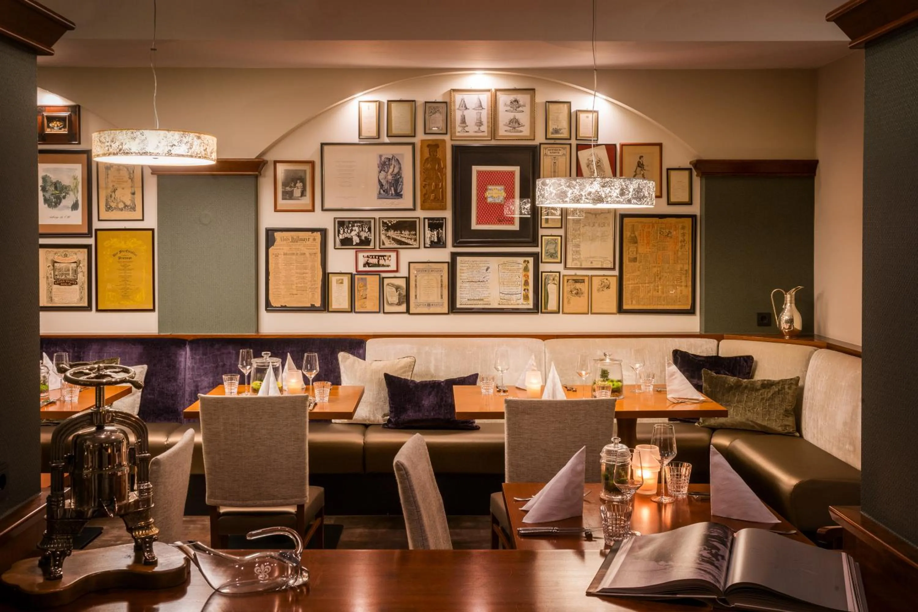 Restaurant/places to eat in Hotel Rech