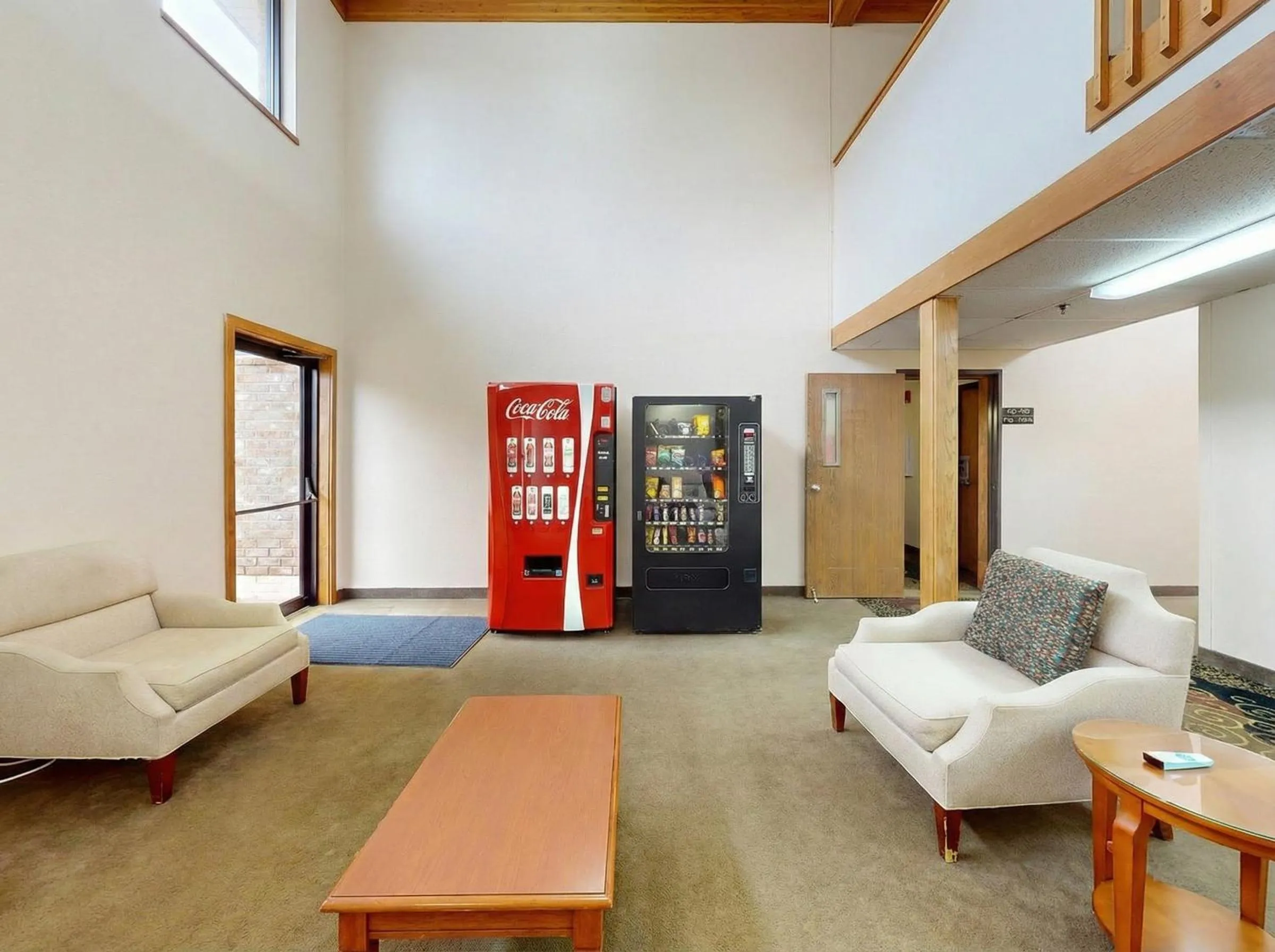 vending machine in Oscoda Lakeside Hotel