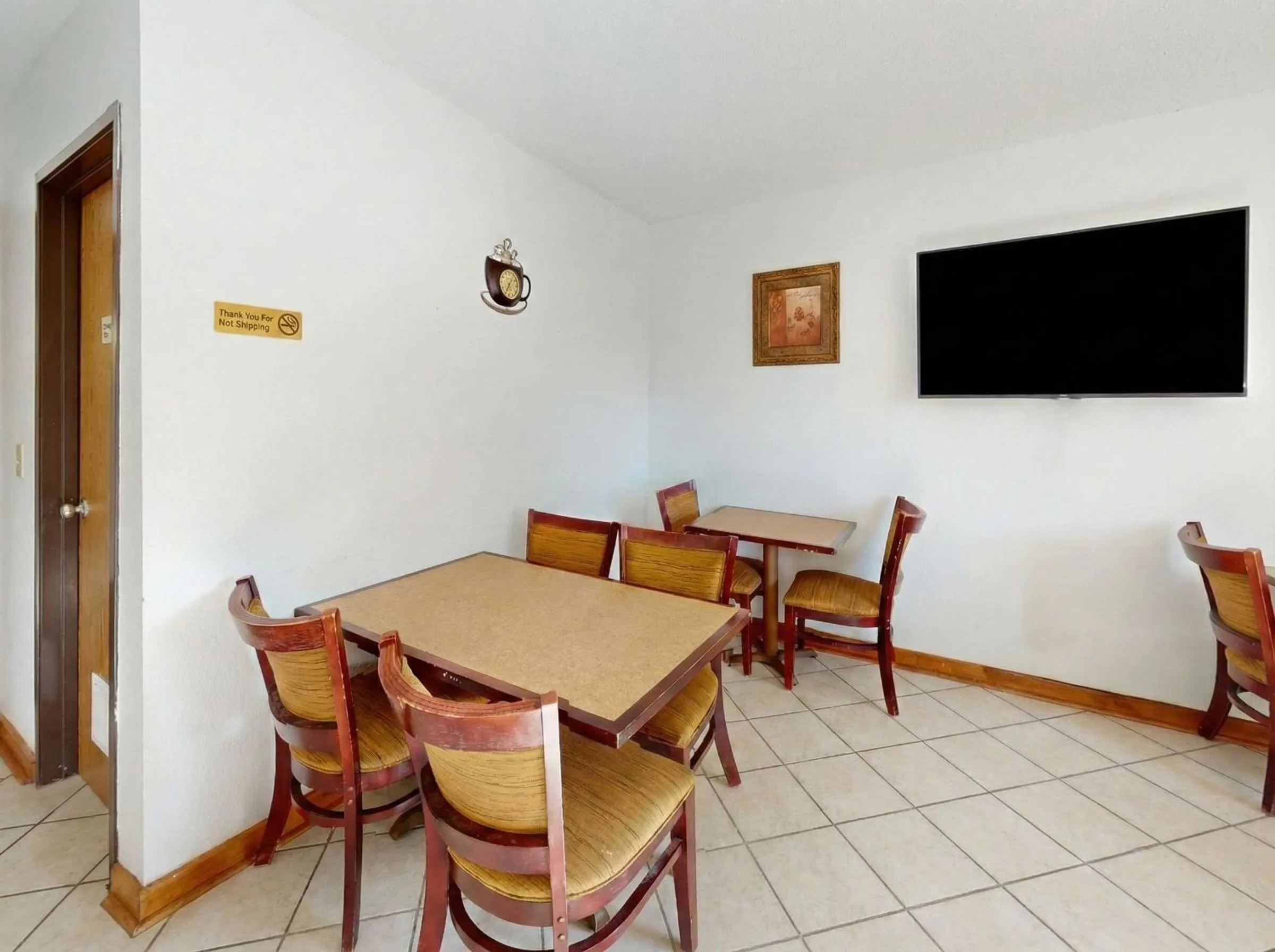 Breakfast in Oscoda Lakeside Hotel