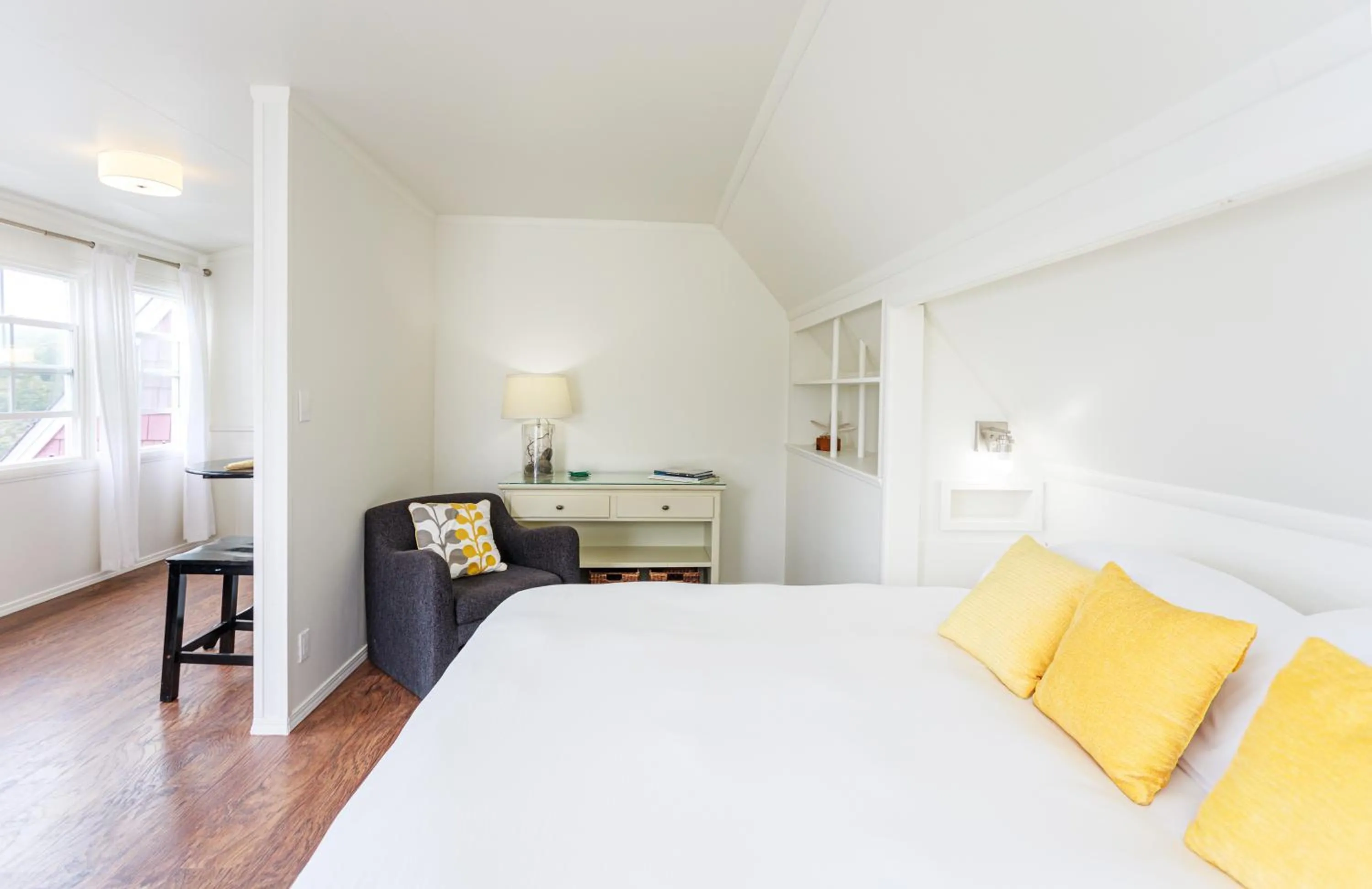 Bed in Lookout At Trinidad Bay