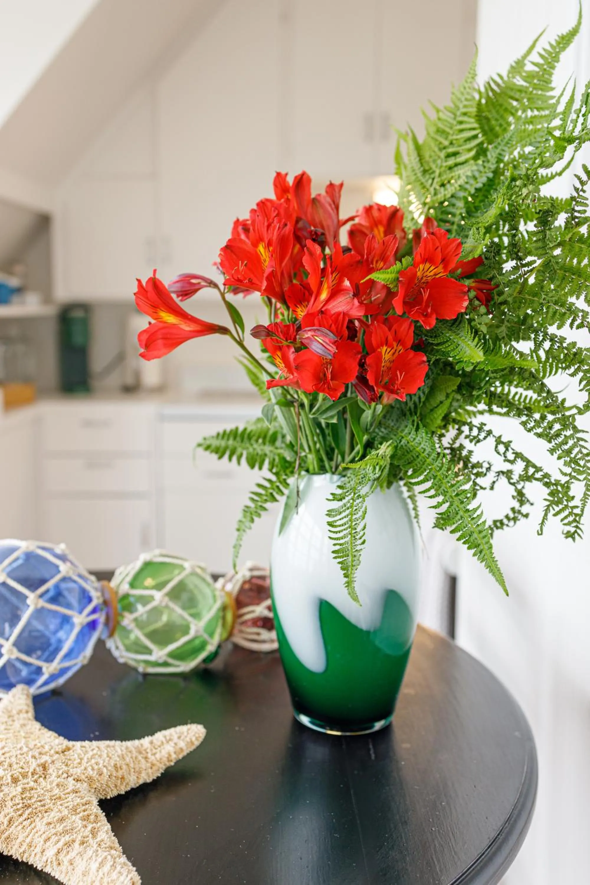 Kitchen or kitchenette in Lookout At Trinidad Bay
