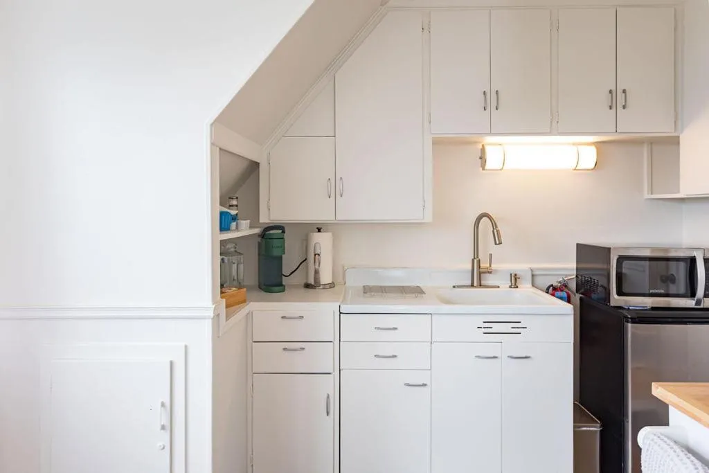 Kitchen or kitchenette in Lookout At Trinidad Bay