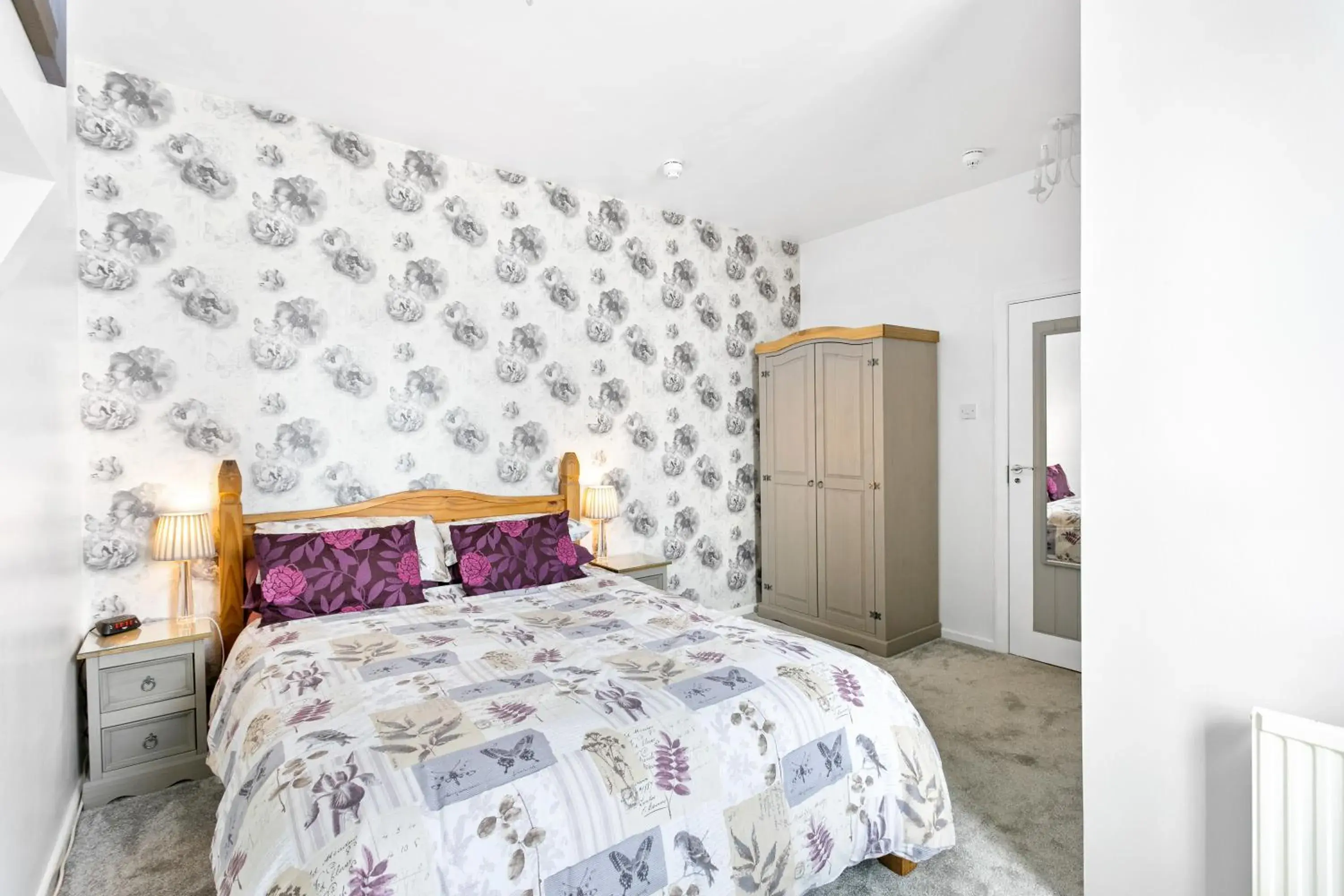 Photo of the whole room, Bed in Jacaranda Hotel Photo of the whole room, Bed in Jacaranda Hotel