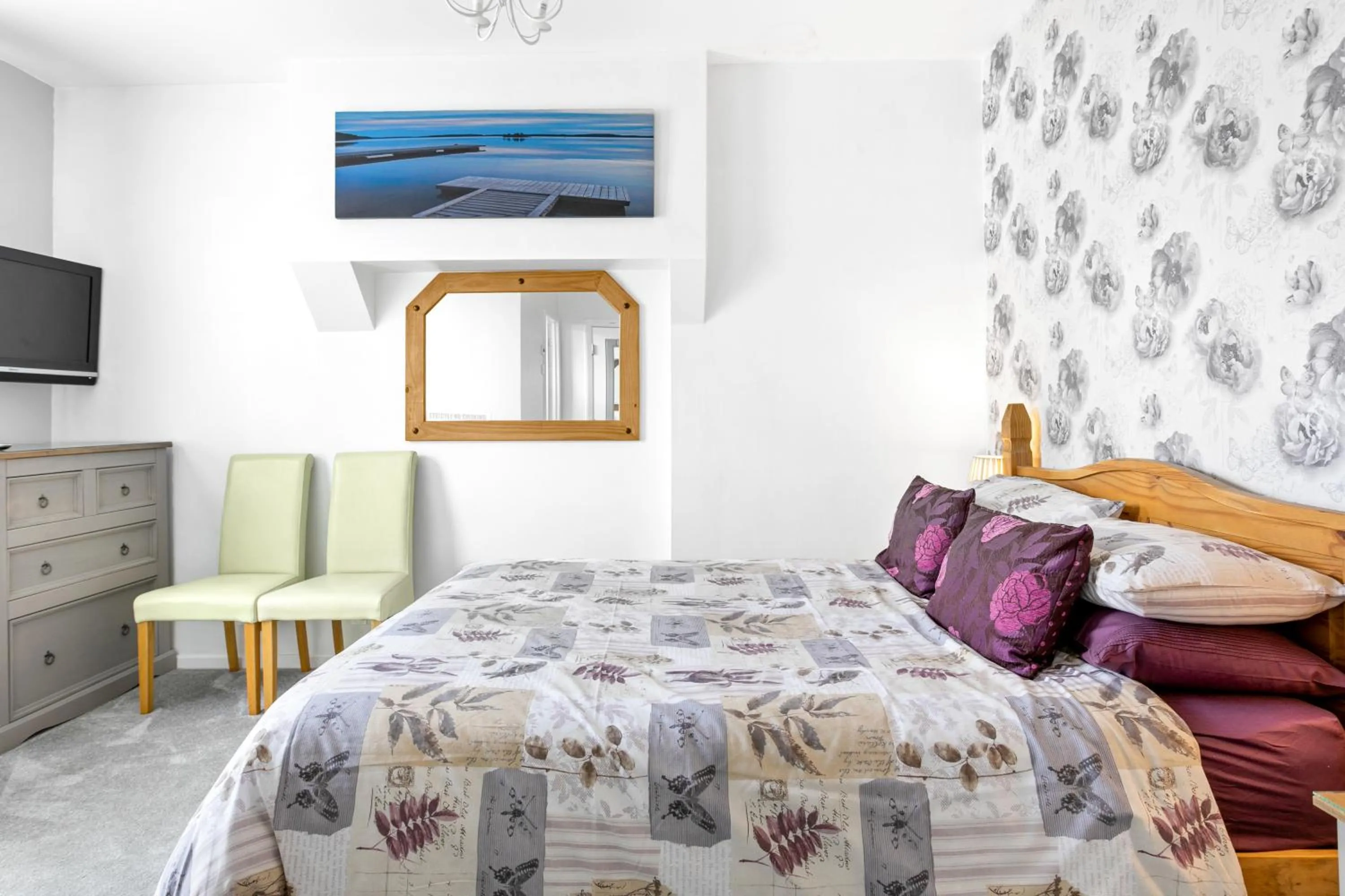 Photo of the whole room, Bed in Jacaranda Hotel