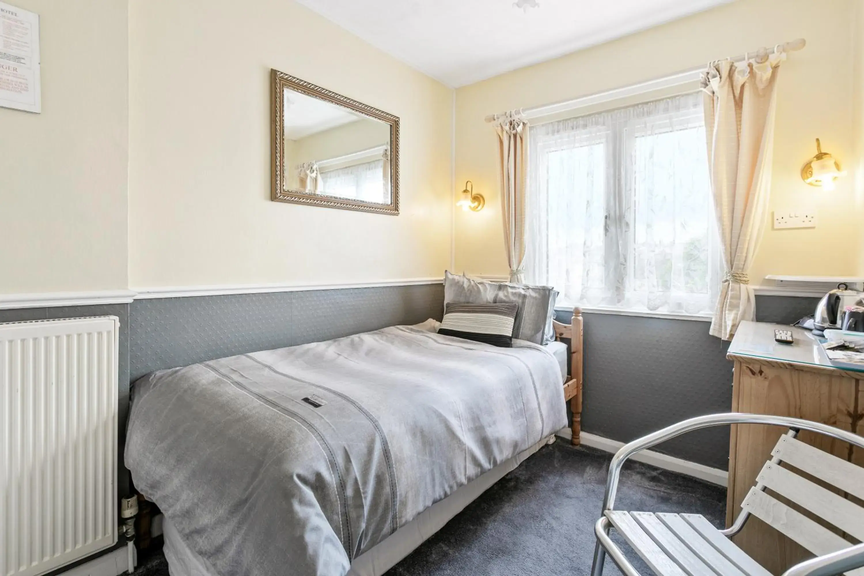 Photo of the whole room, Bed in Jacaranda Hotel Photo of the whole room, Bed in Jacaranda Hotel