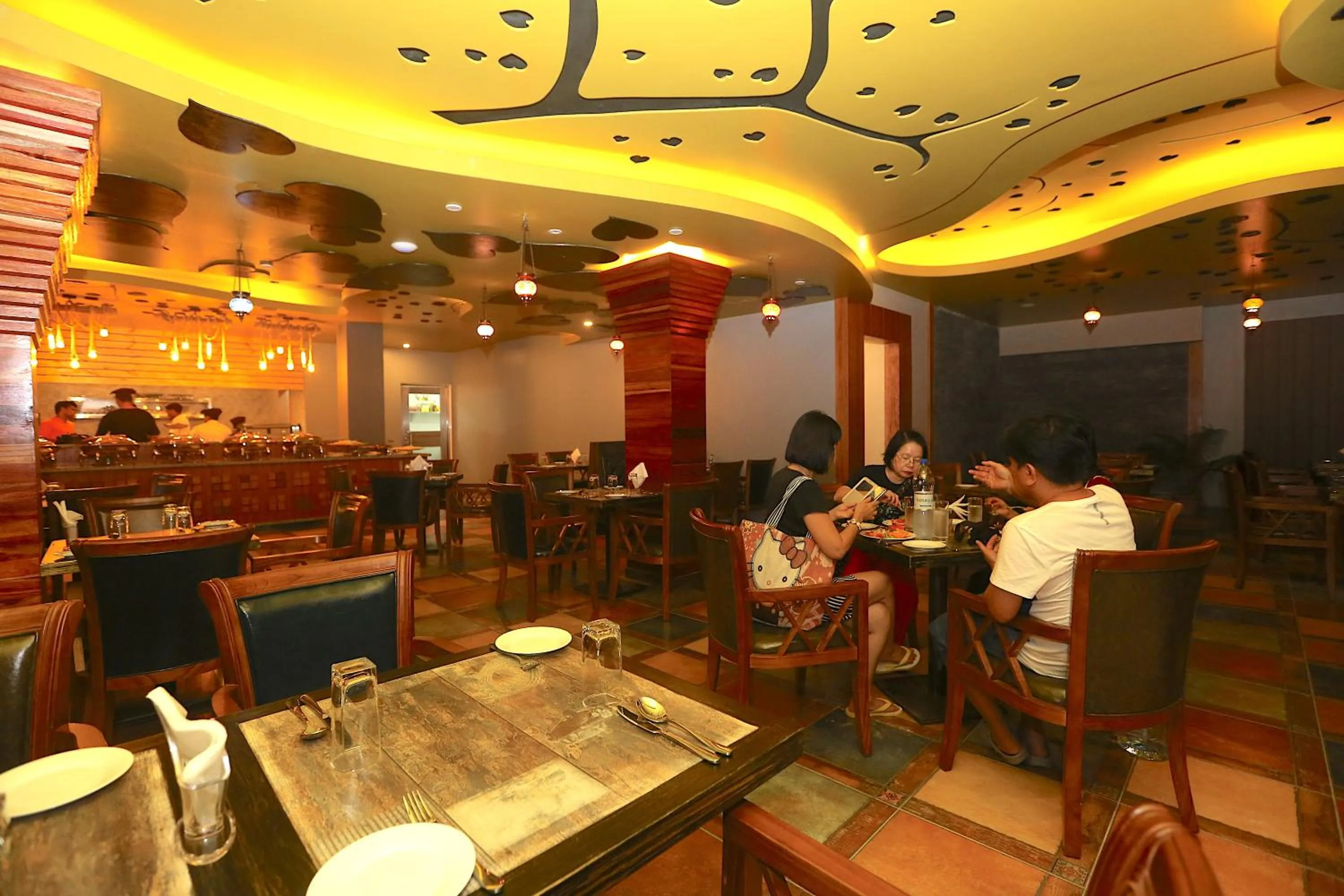 Restaurant/places to eat in Kaani Grand Seaview