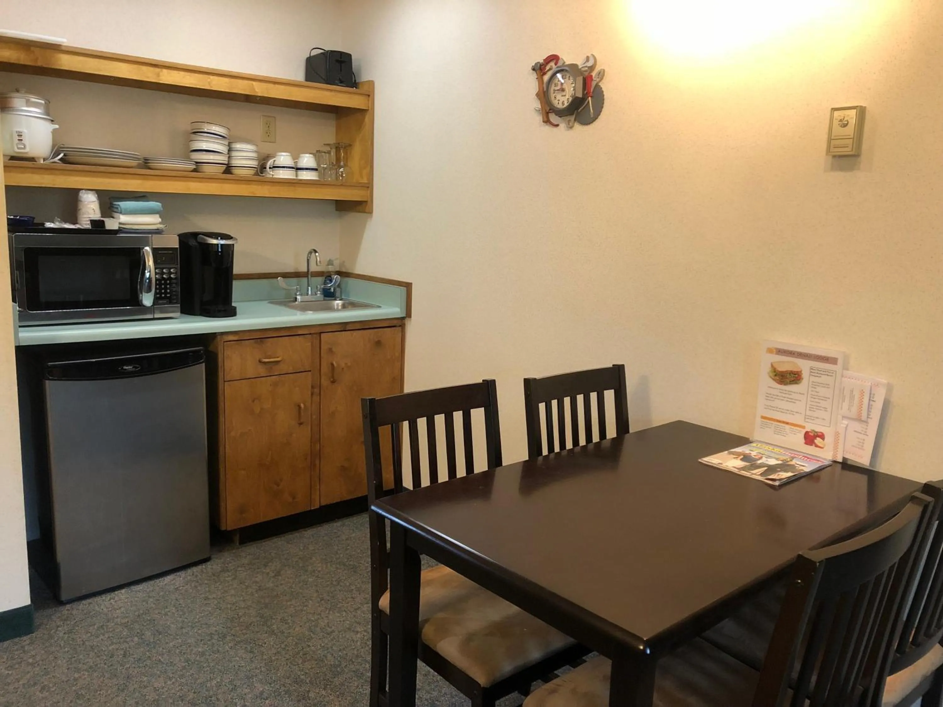 Kitchen or kitchenette in Aurora Denali Lodge