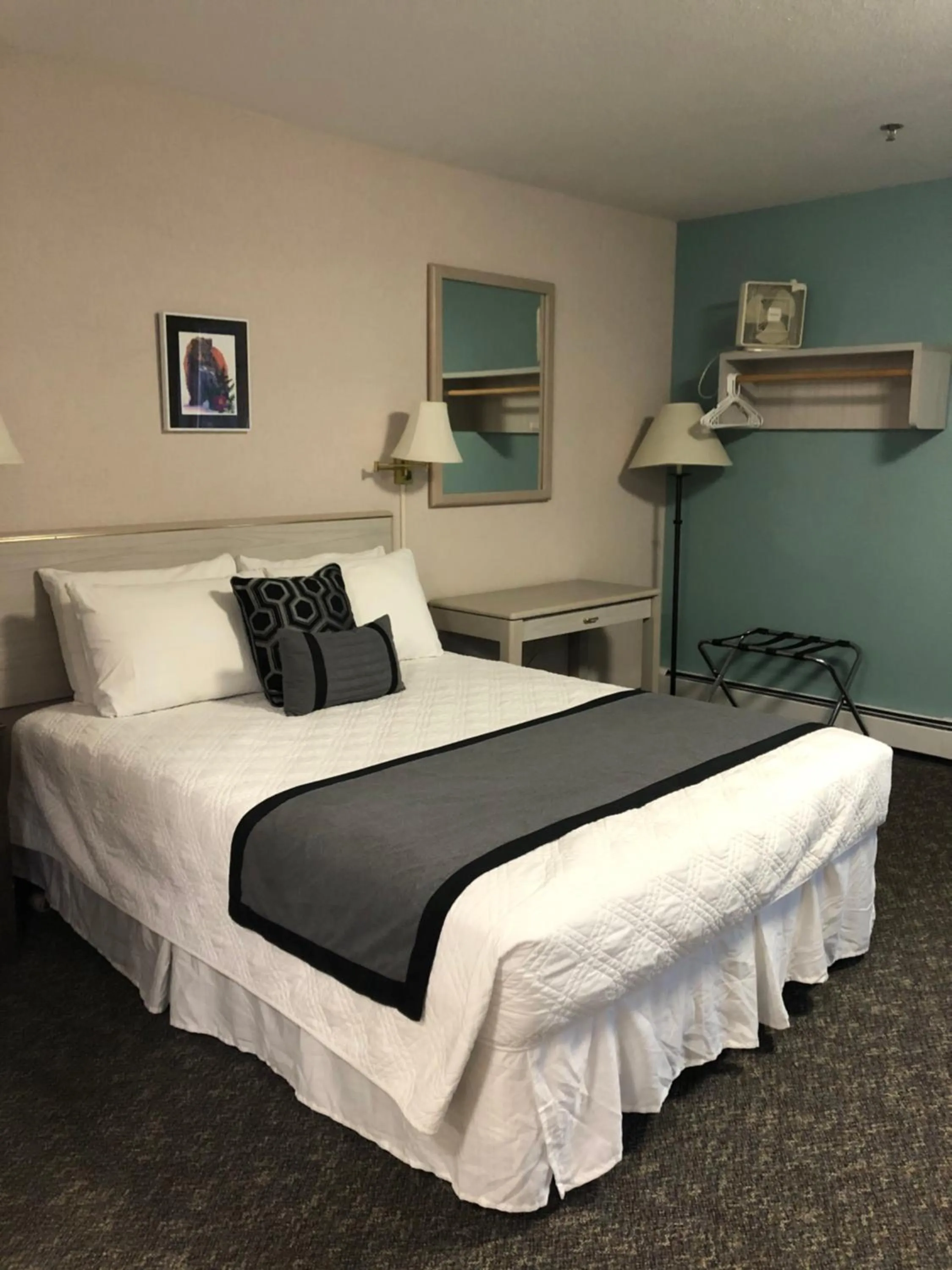 Bedroom, Bed in Aurora Denali Lodge