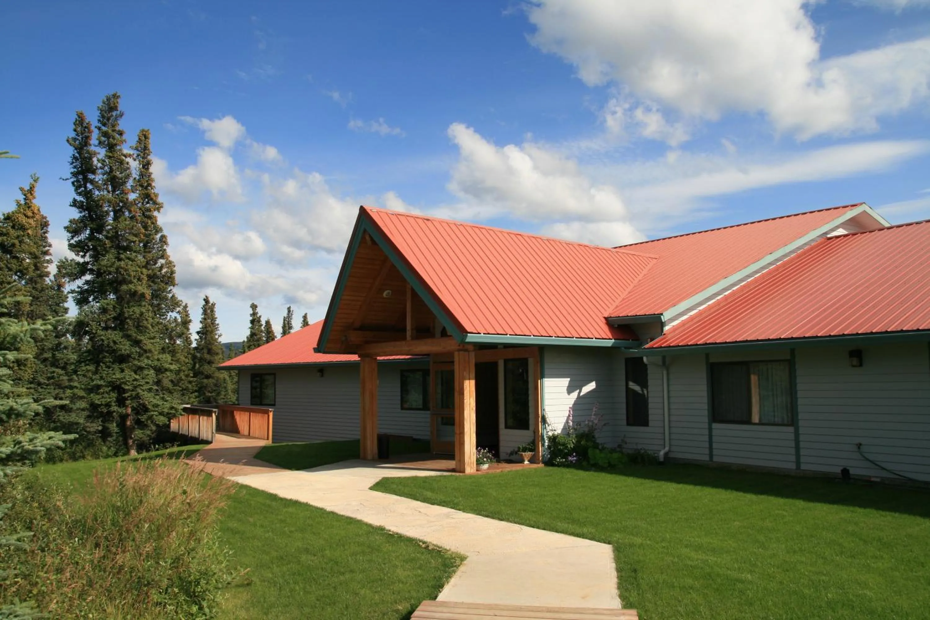 Facade/entrance in Aurora Denali Lodge