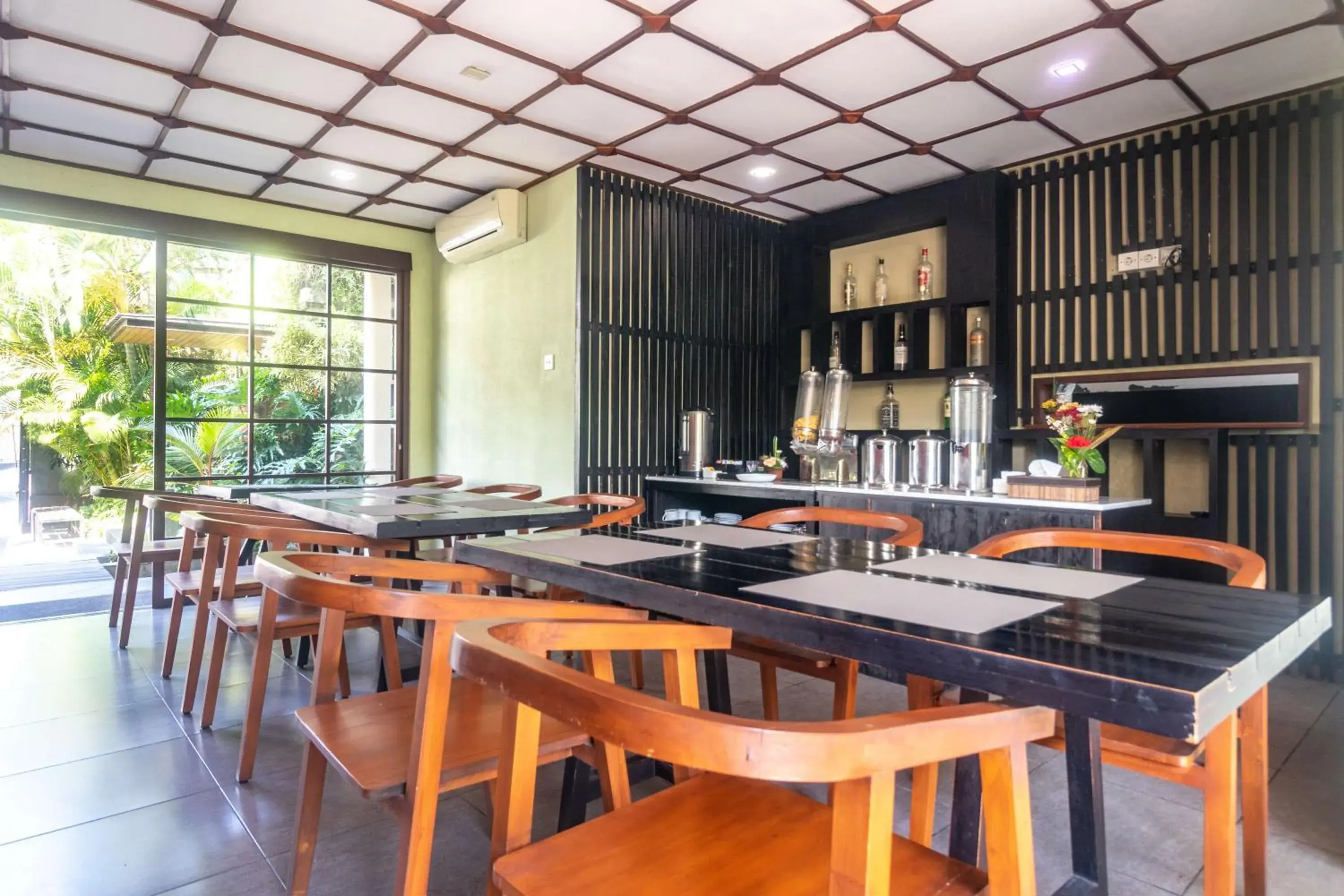 Restaurant/places to eat in Sanur Art Villas Restaurant/places to eat in Sanur Art Villas