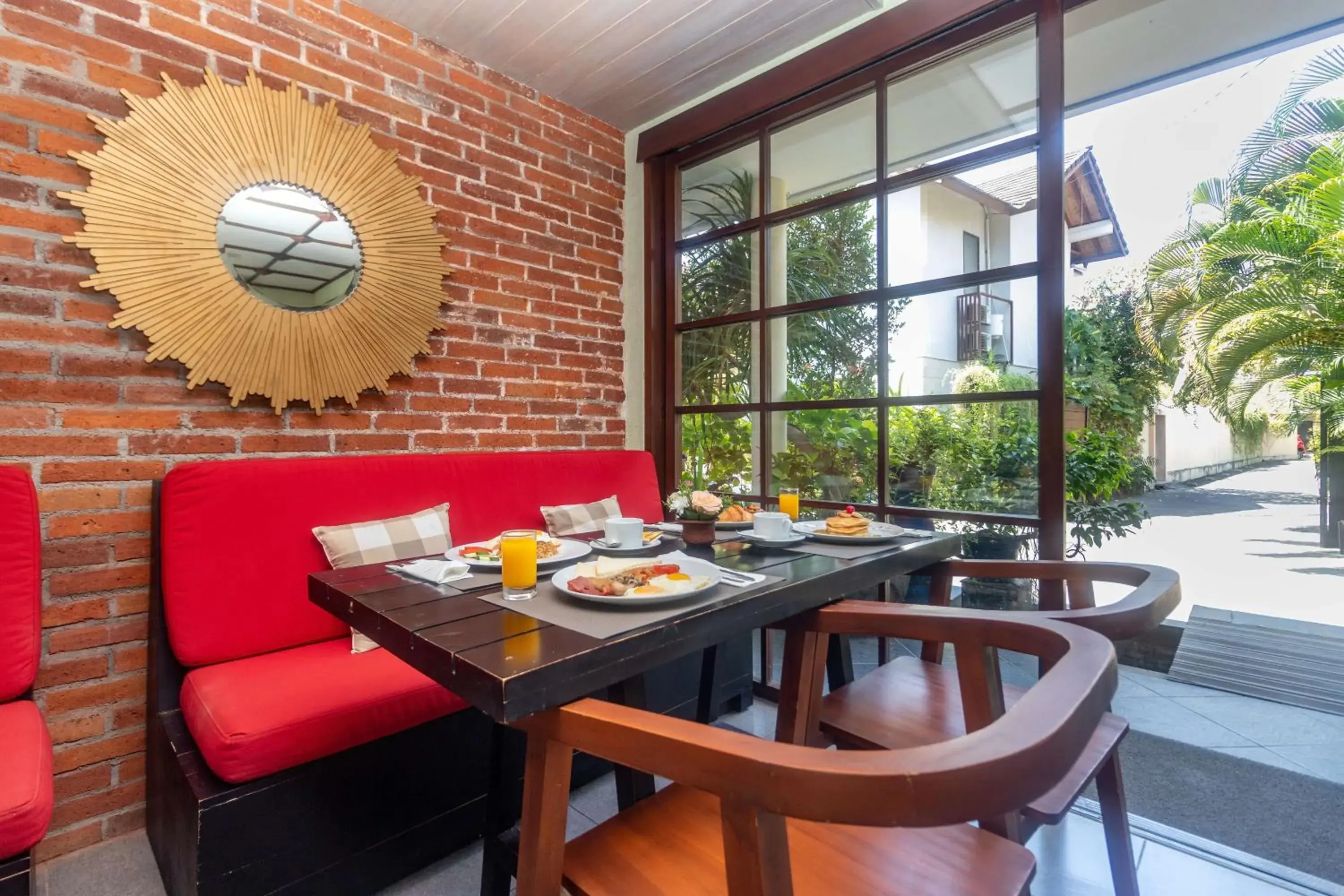 Restaurant/places to eat in Sanur Art Villas Restaurant/places to eat in Sanur Art Villas