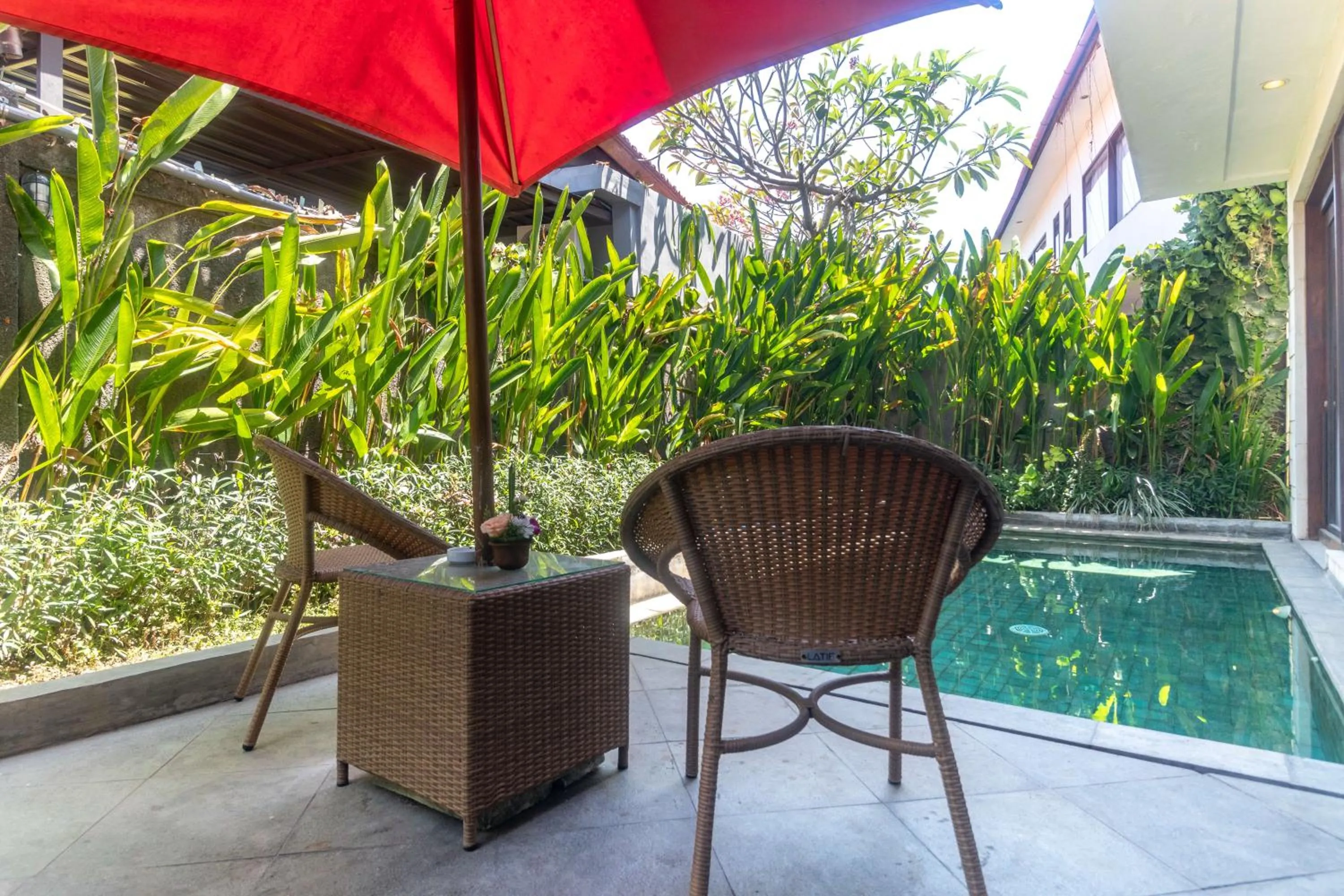 Swimming pool in Sanur Art Villas