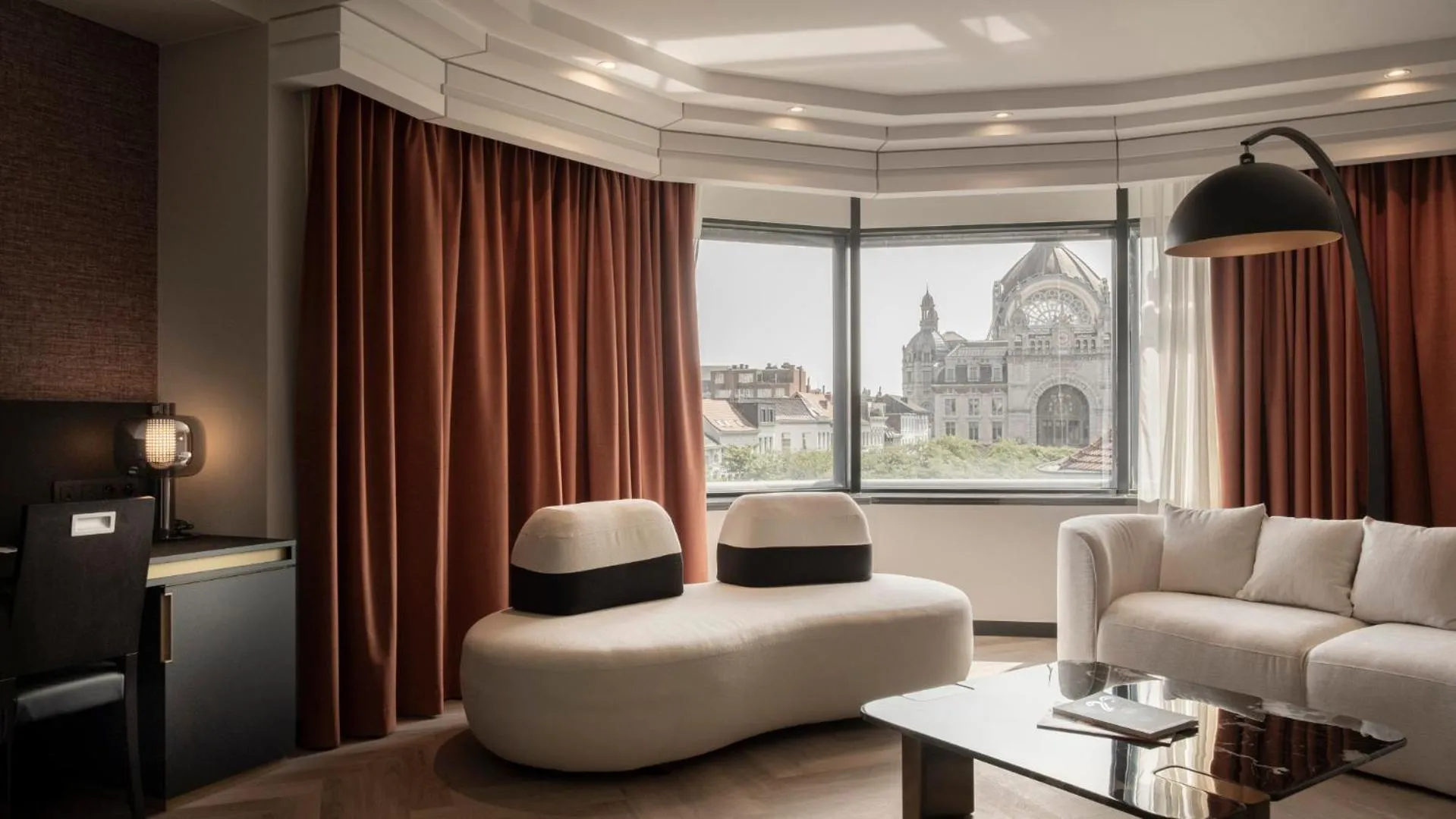 Living room in Hyllit Hotel