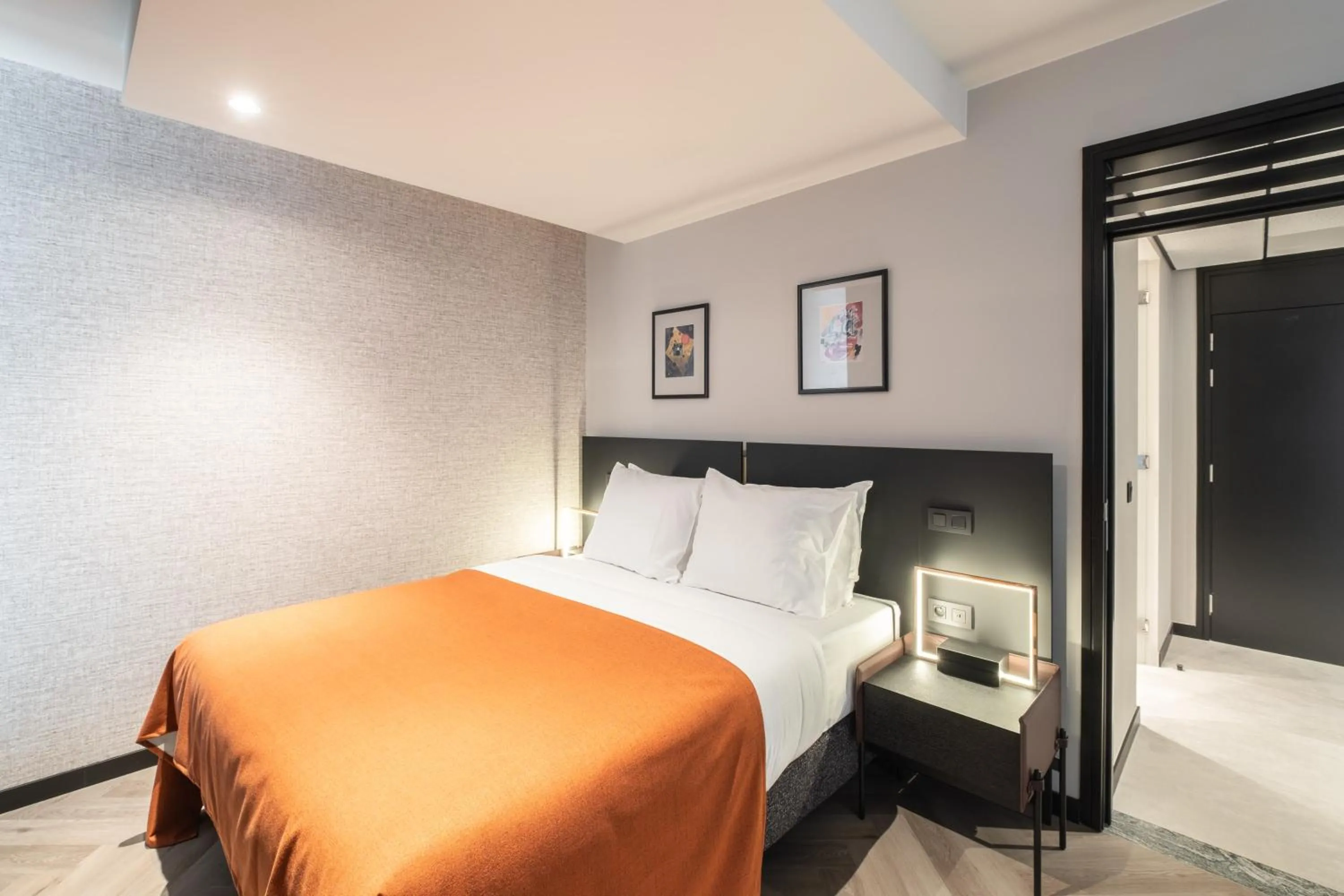 Bedroom, Bed in Hyllit Hotel