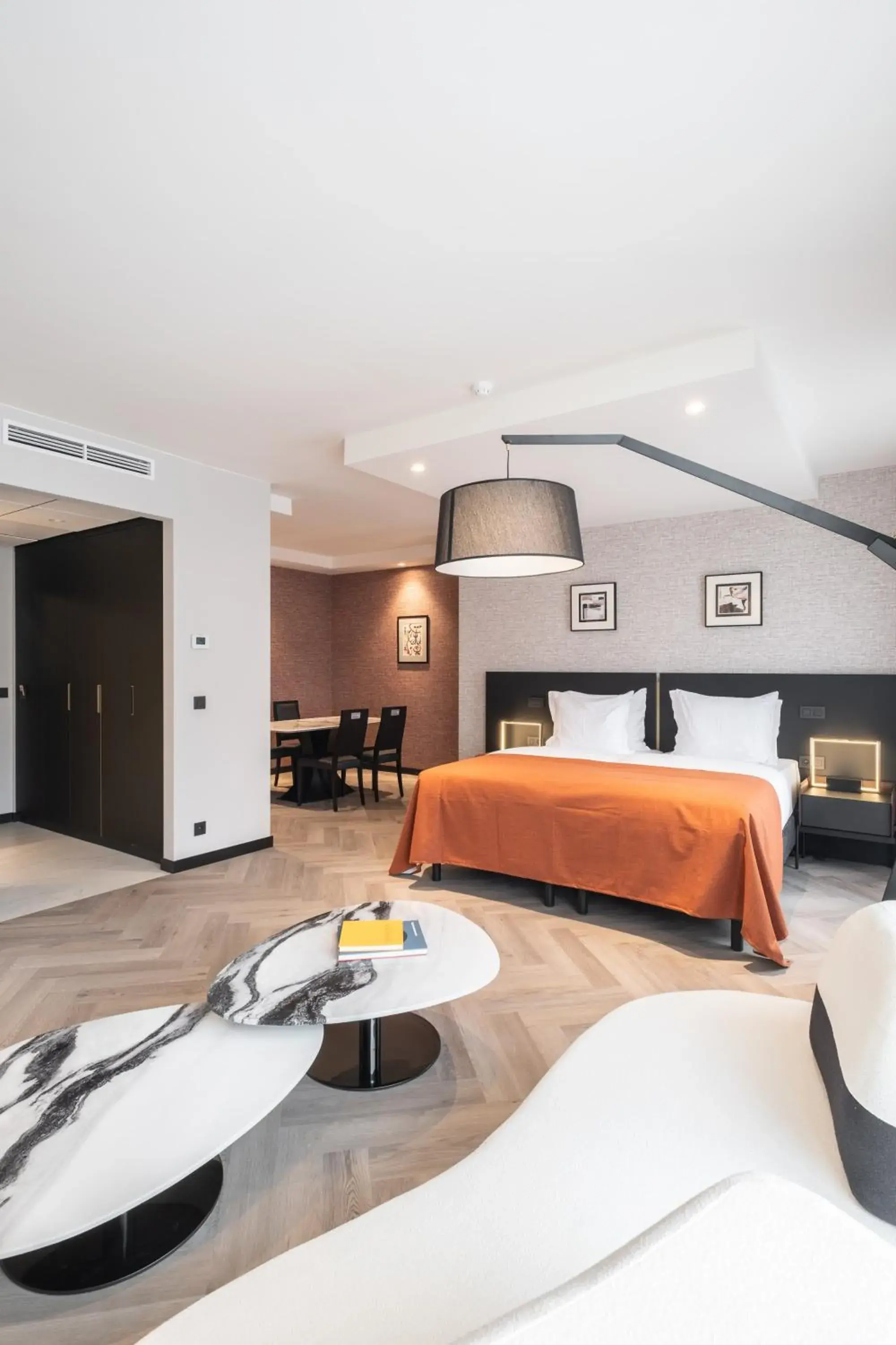 Photo of the whole room, Bed in Hyllit Hotel Photo of the whole room, Bed in Hyllit Hotel