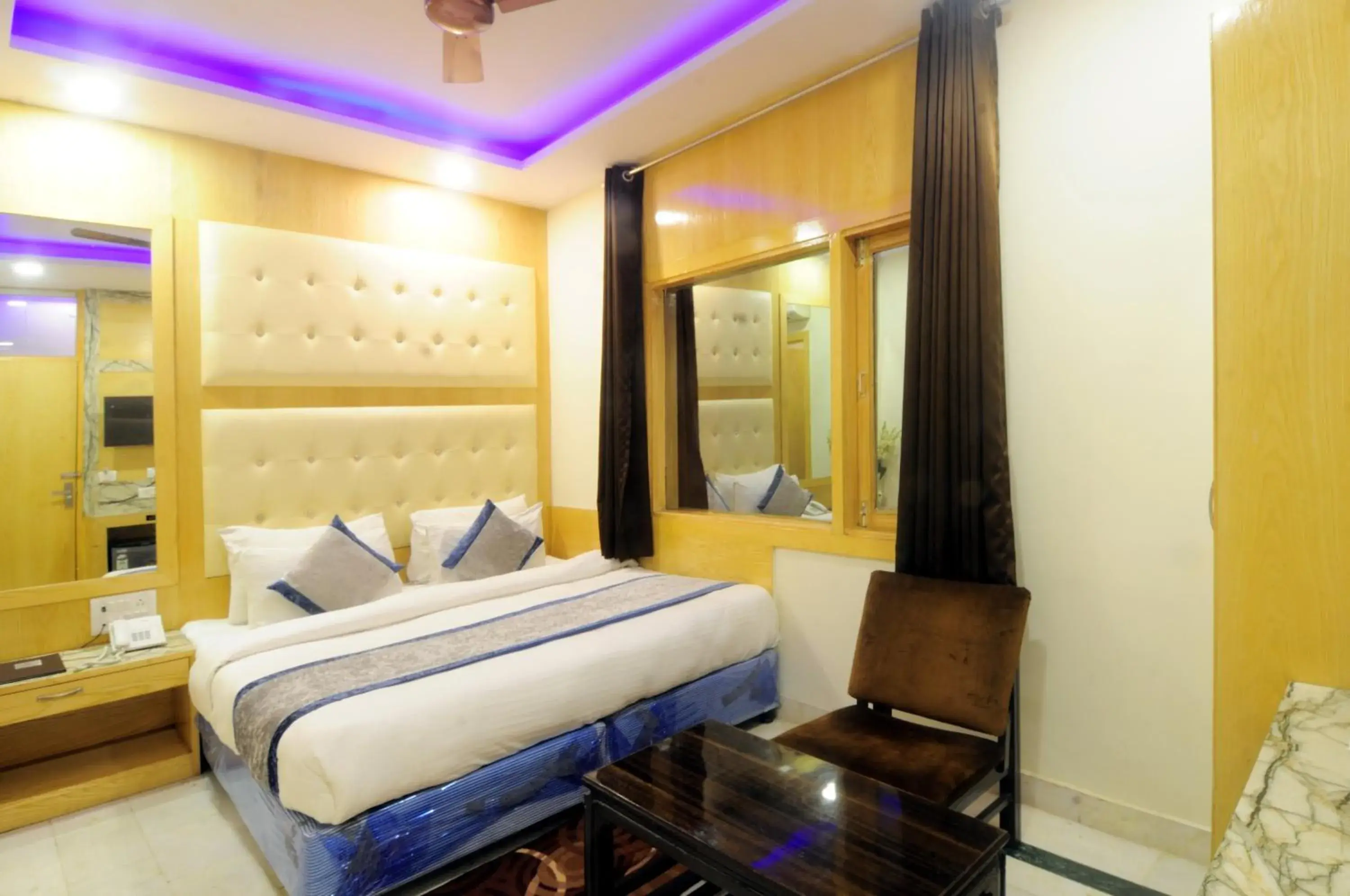 Bed in Hotel Karlo Kastle - Paharganj - New Delhi Bed in Hotel Karlo Kastle - Paharganj - New Delhi