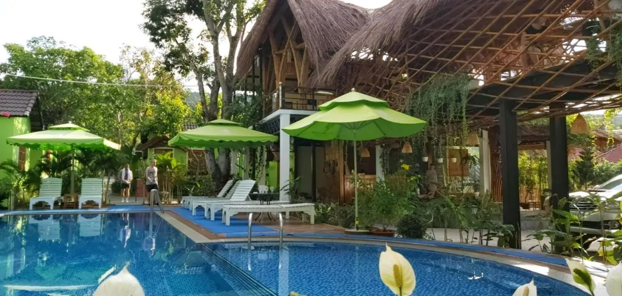 Swimming pool in Bamboo Resort Phu Quoc