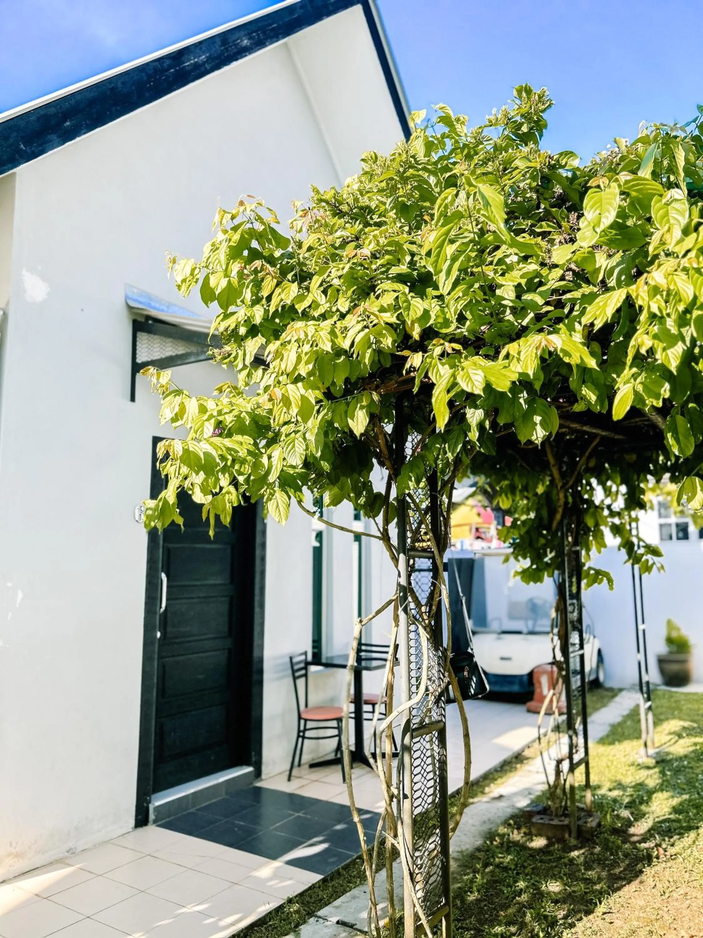 Belukar Lodges Private Homestay