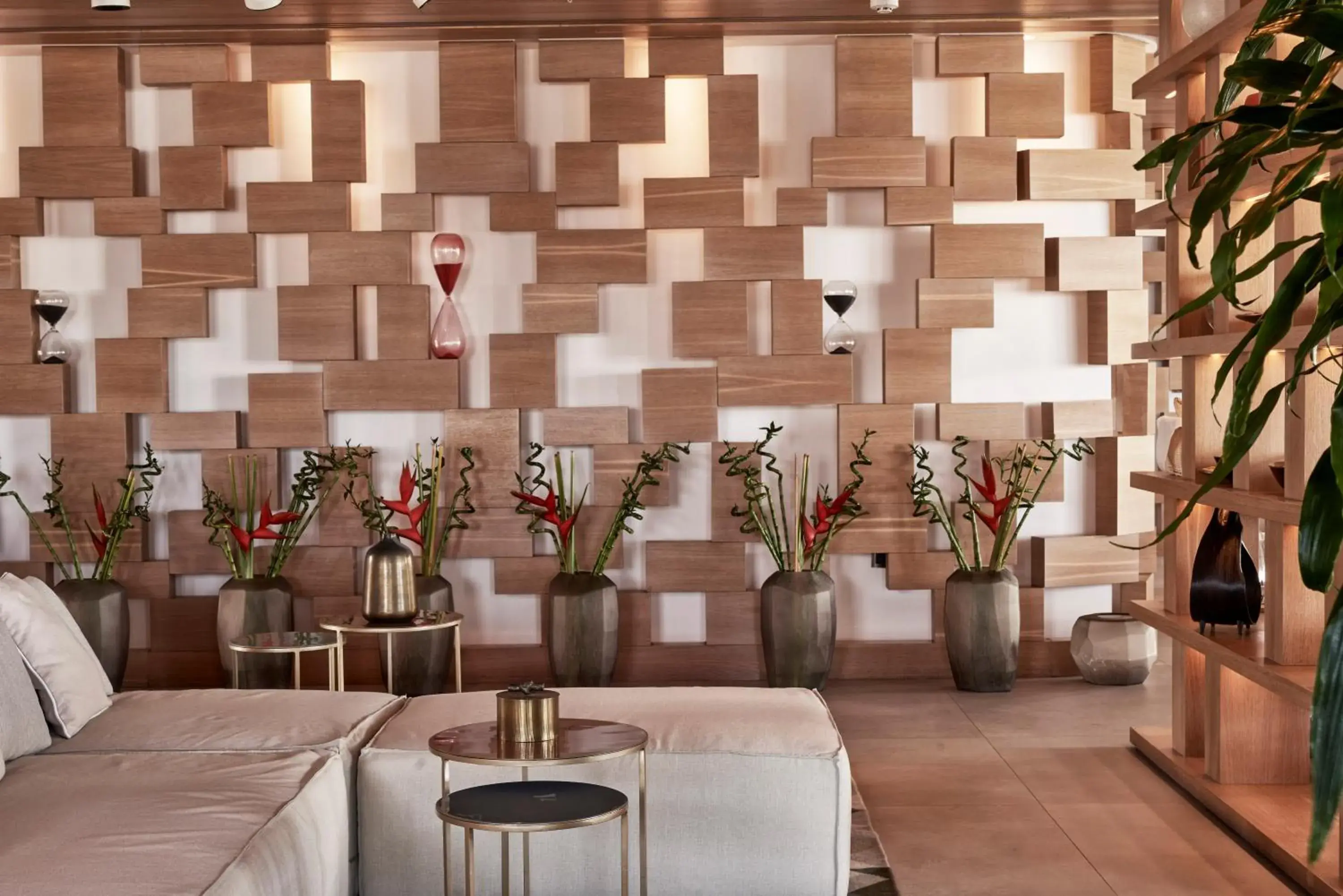 Lounge or bar in Myconian Naia - Preferred Hotels & Resorts Lounge or bar in Myconian Naia - Preferred Hotels & Resorts