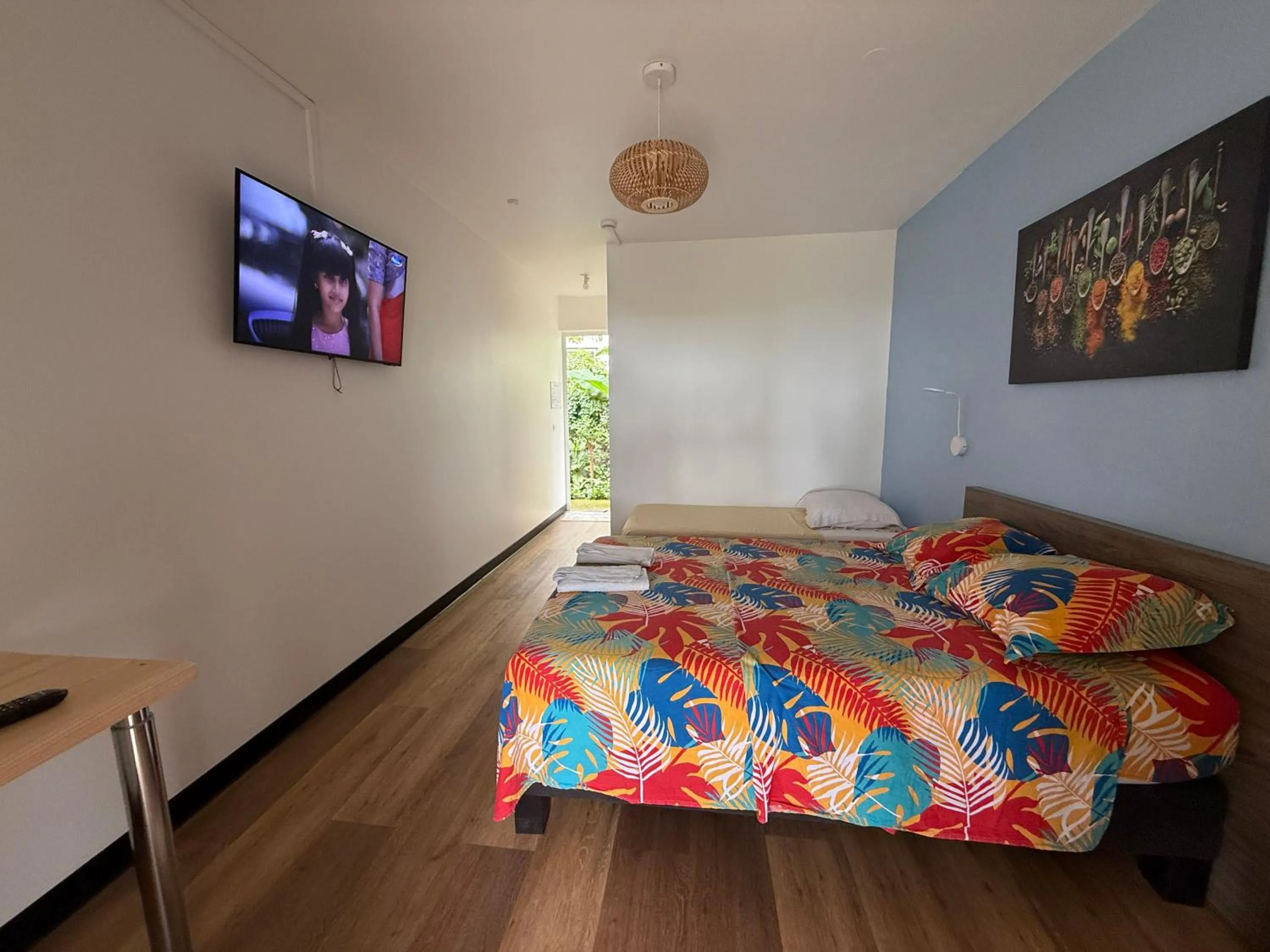 GITE-Hotel LA CAZ DES ORANGERS