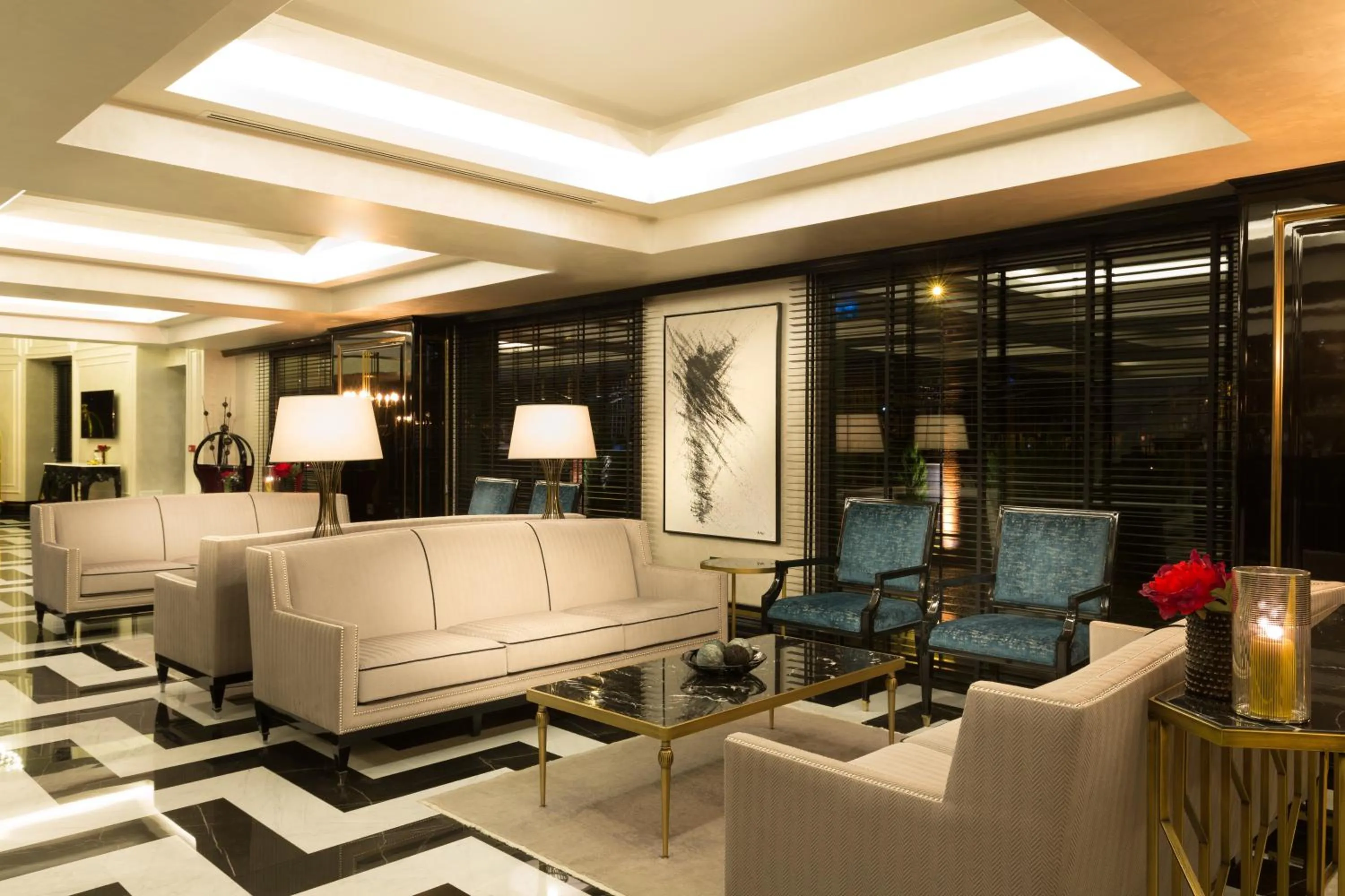 Lobby or reception in DoubleTree By Hilton Izmir Airport