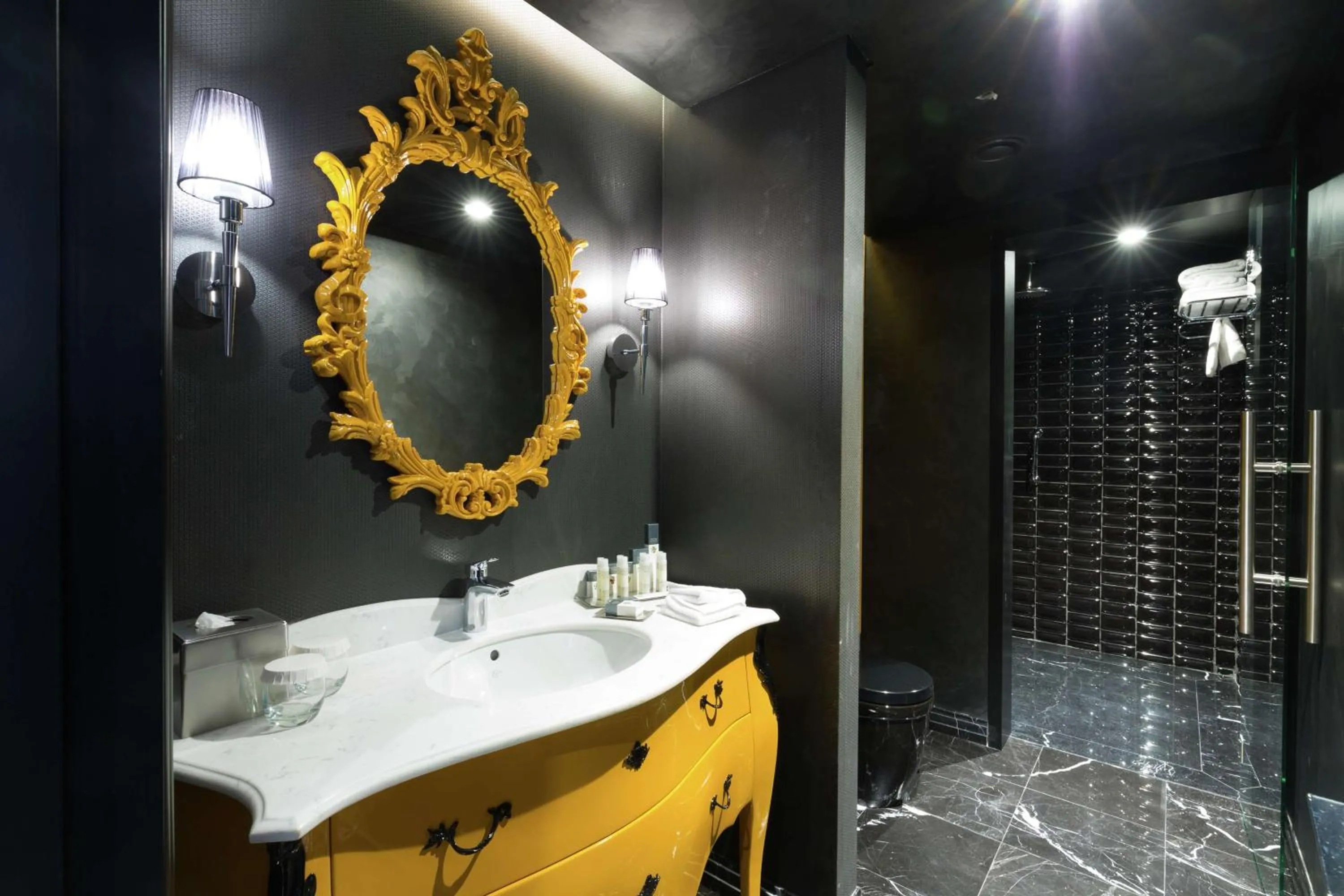 Bathroom in DoubleTree By Hilton Izmir Airport