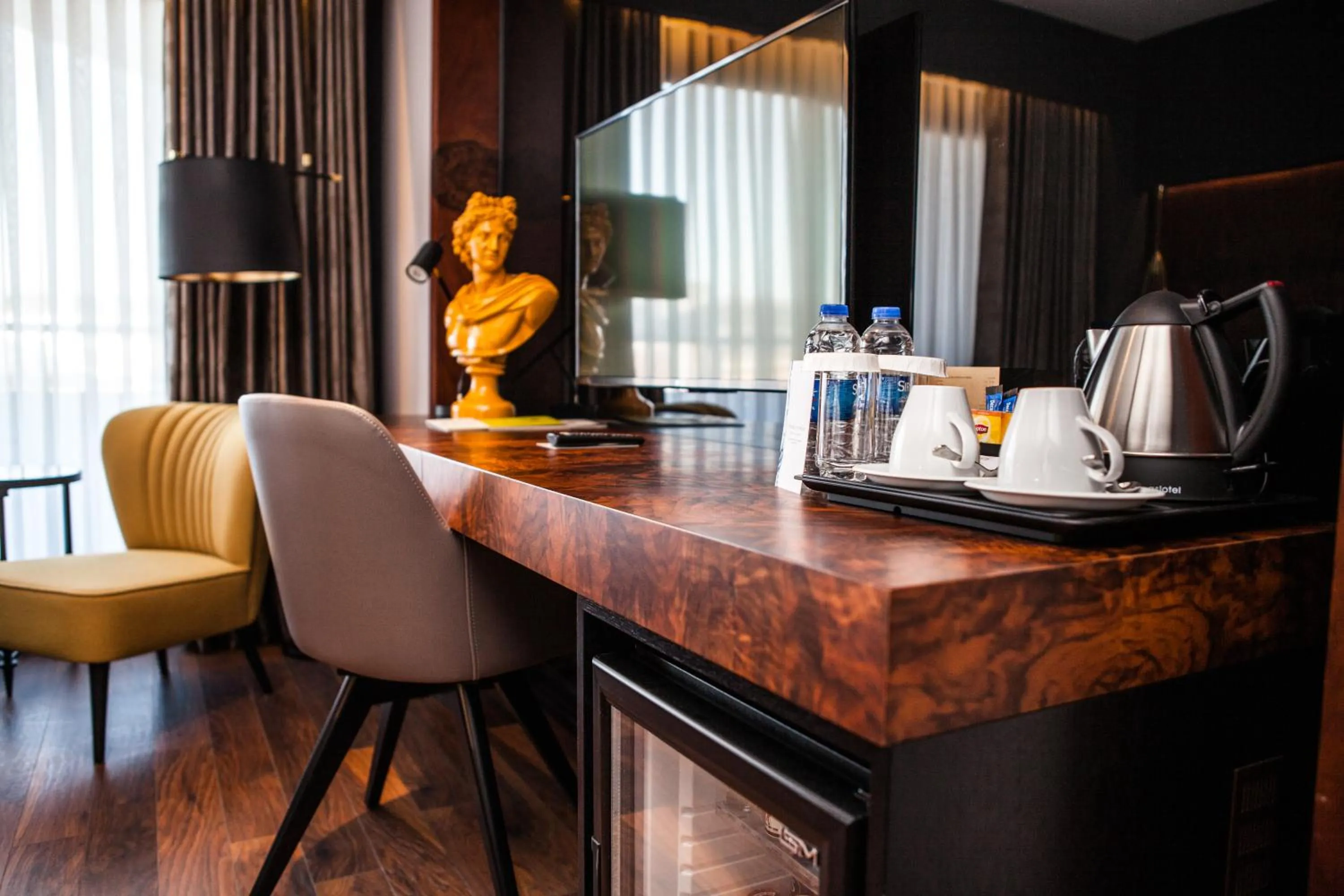 TV and multimedia in DoubleTree By Hilton Izmir Airport