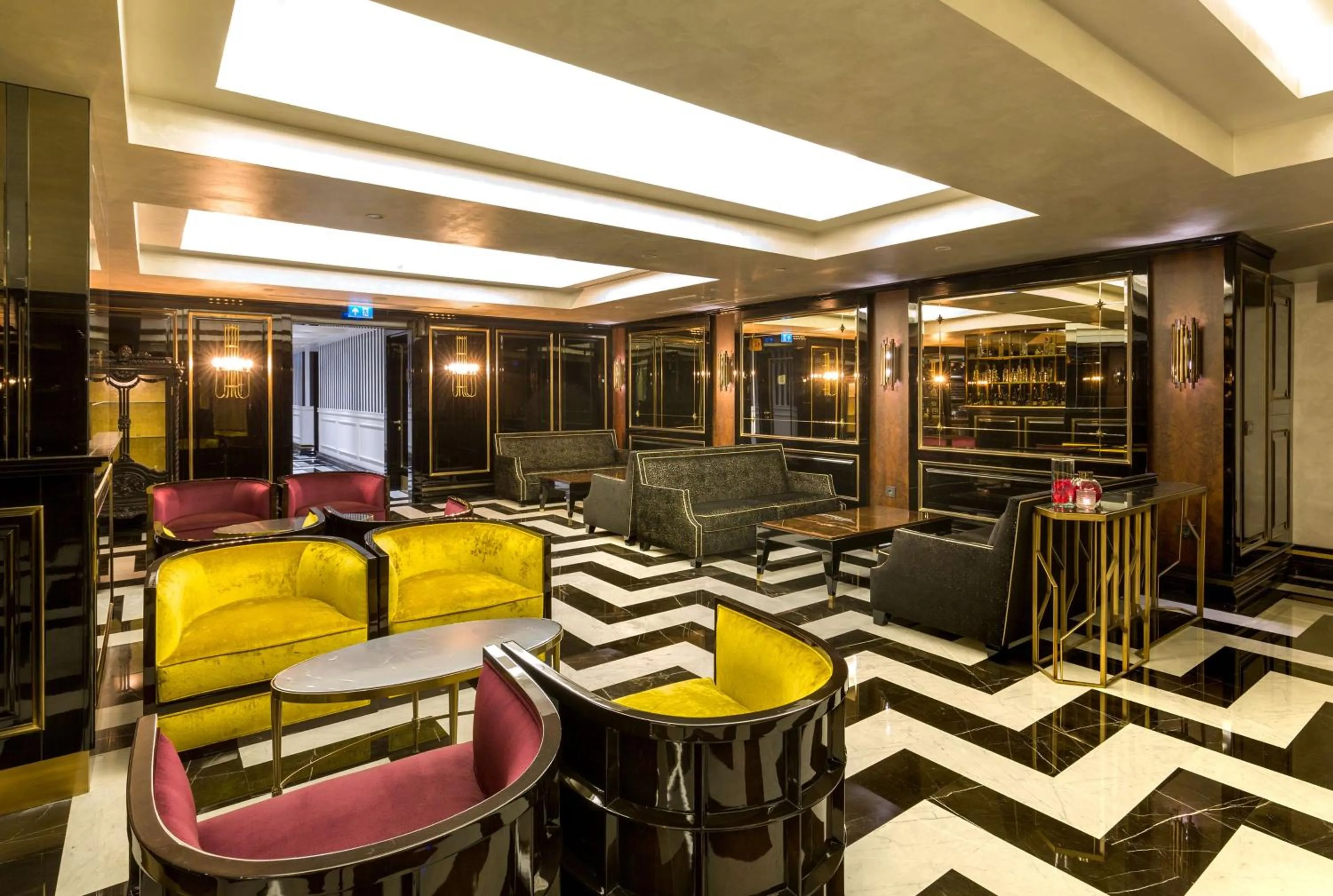 Lobby or reception in DoubleTree By Hilton Izmir Airport