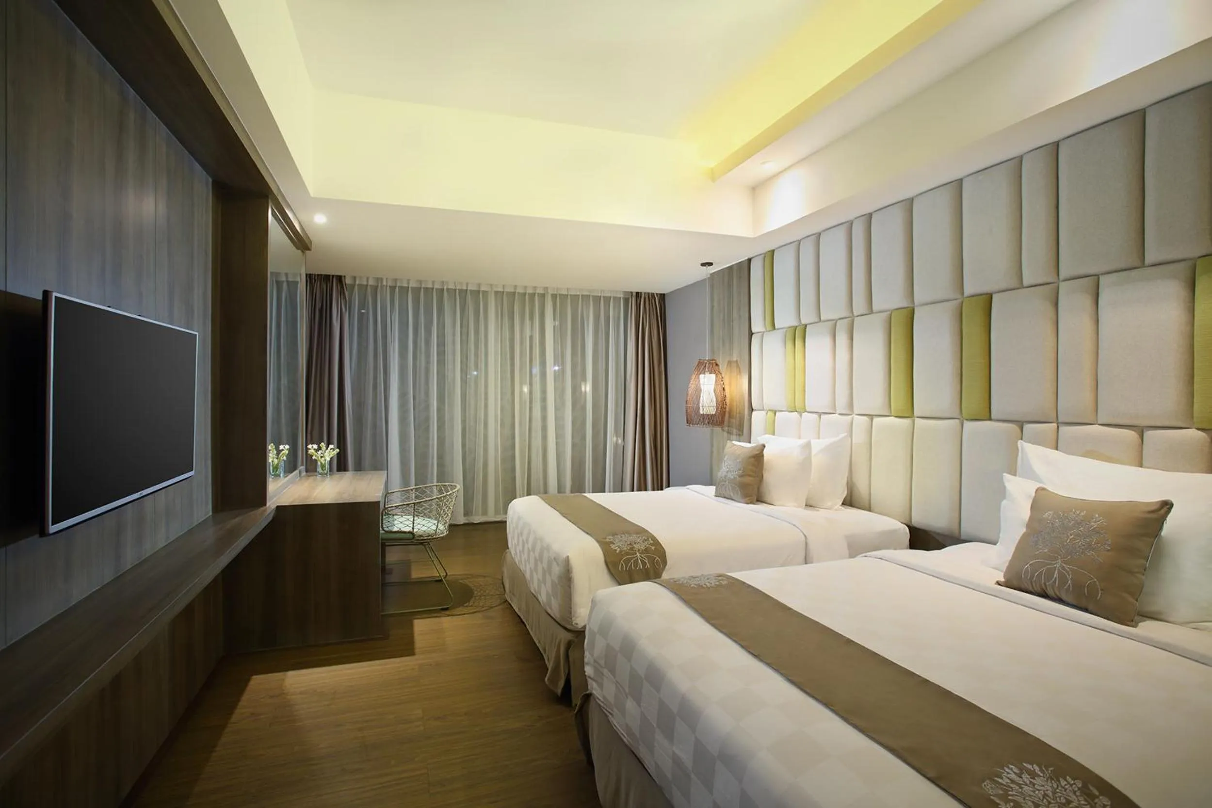 Bed in The Crystal Luxury Bay Resort Nusa Dua