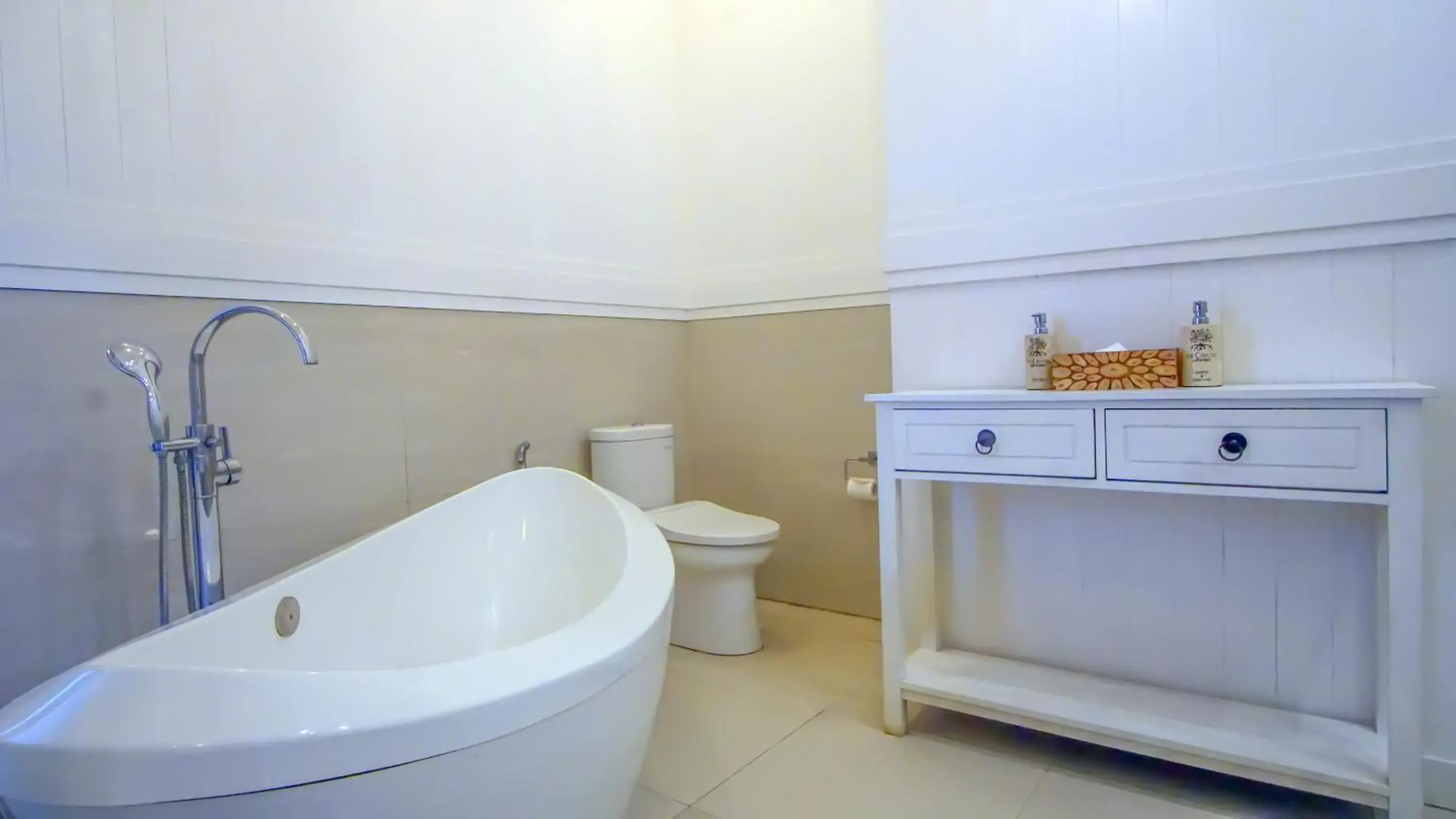 Toilet, Bathroom in The Crystal Luxury Bay Resort Nusa Dua - Bali