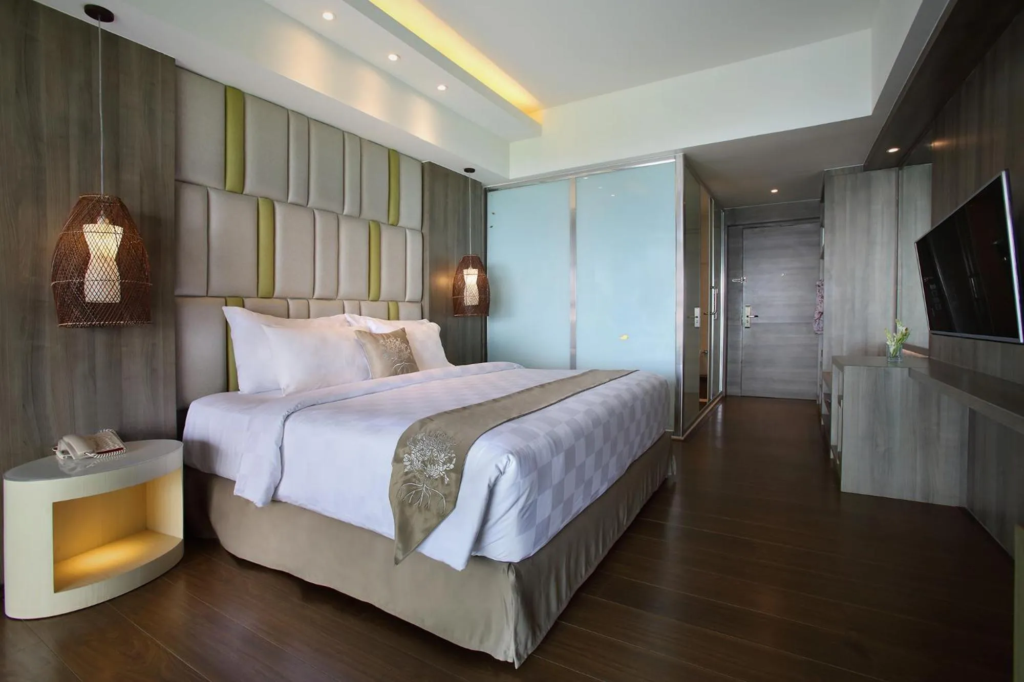 Bed in The Crystal Luxury Bay Resort Nusa Dua