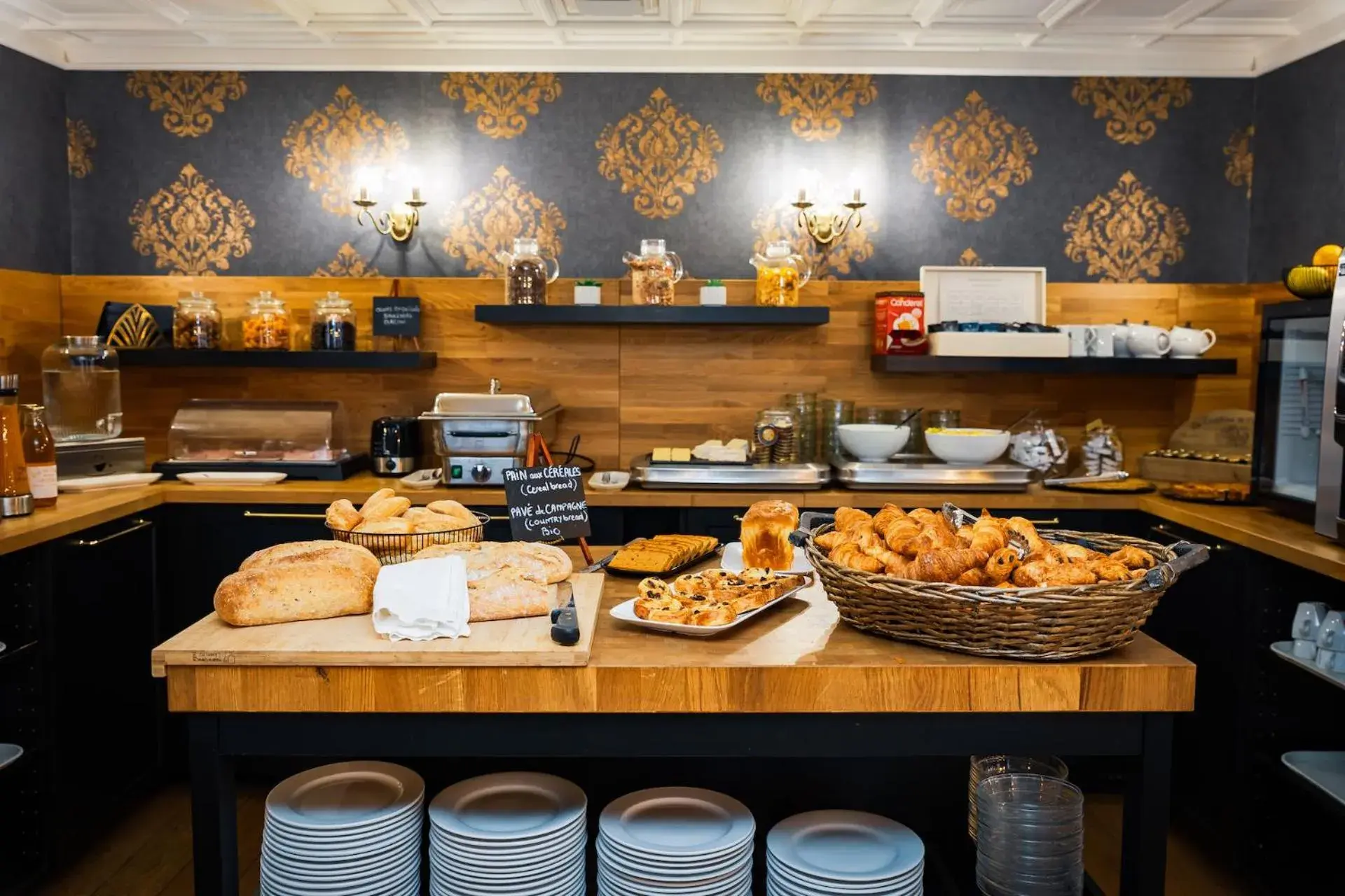 Breakfast in Hôtel De Brunville & Spa Breakfast in Hôtel De Brunville & Spa