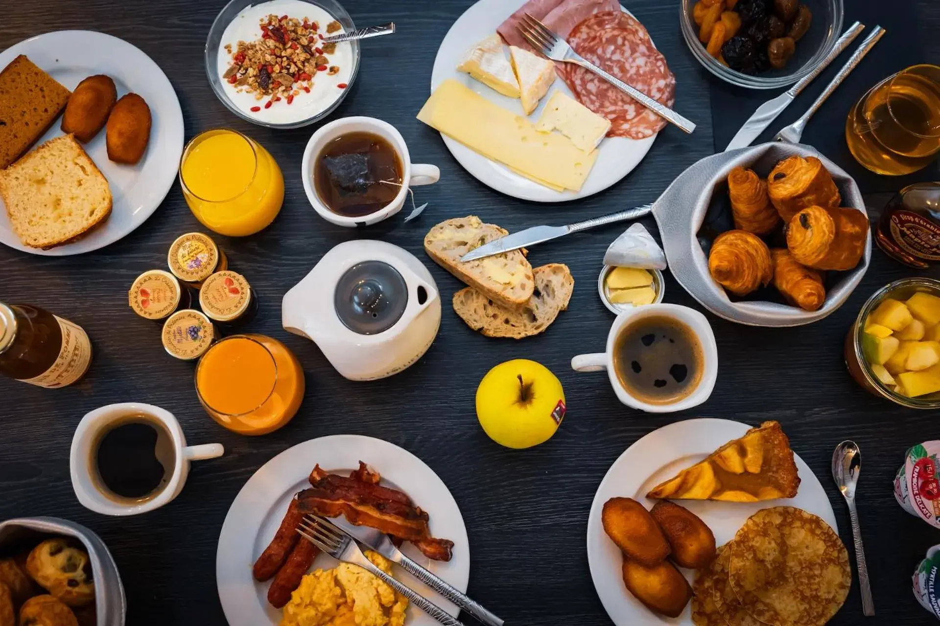 Breakfast in Hôtel De Brunville & Spa Breakfast in Hôtel De Brunville & Spa