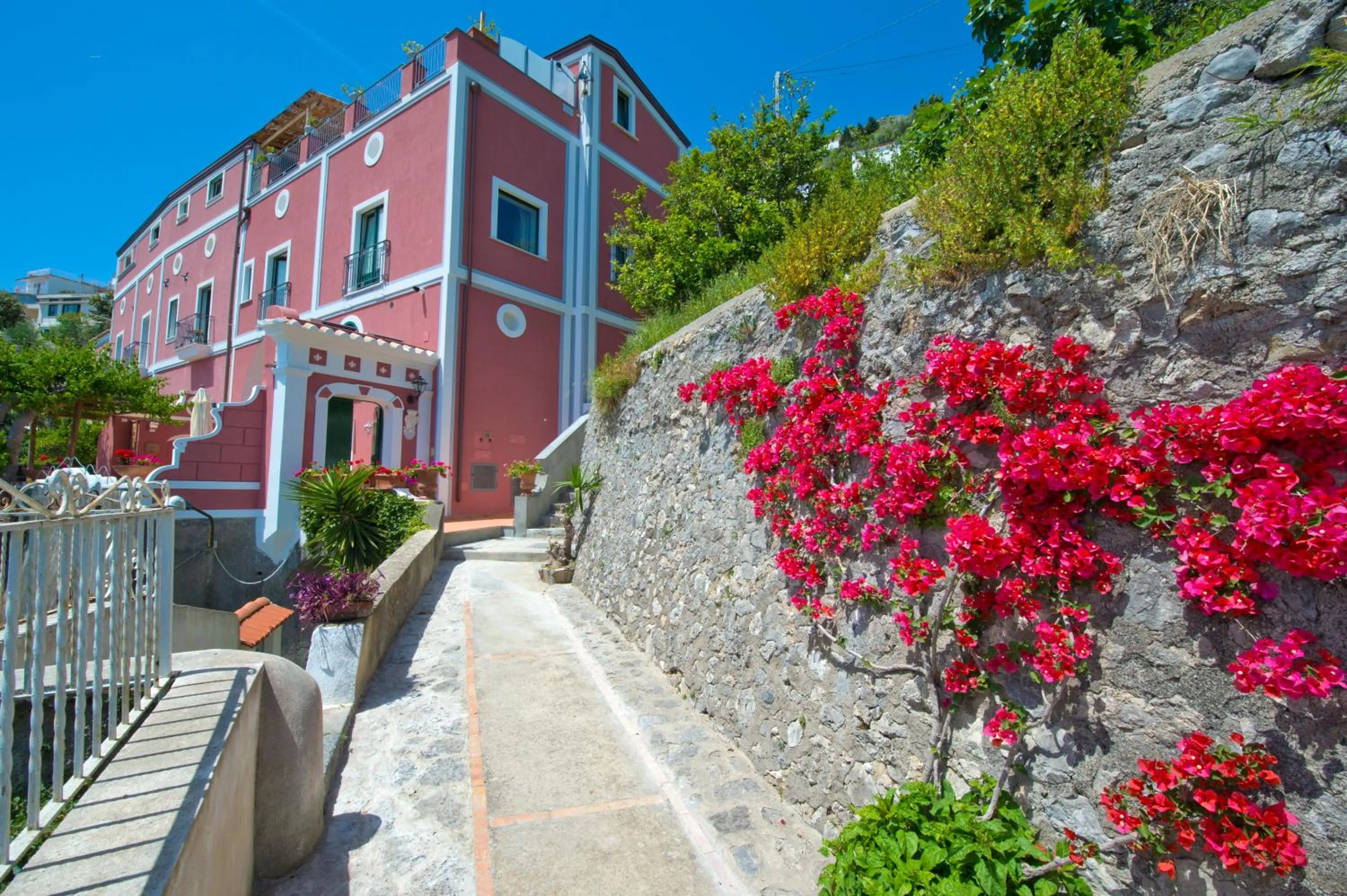 Facade/entrance in Palazzo Rocco Villa Sunshining in Love