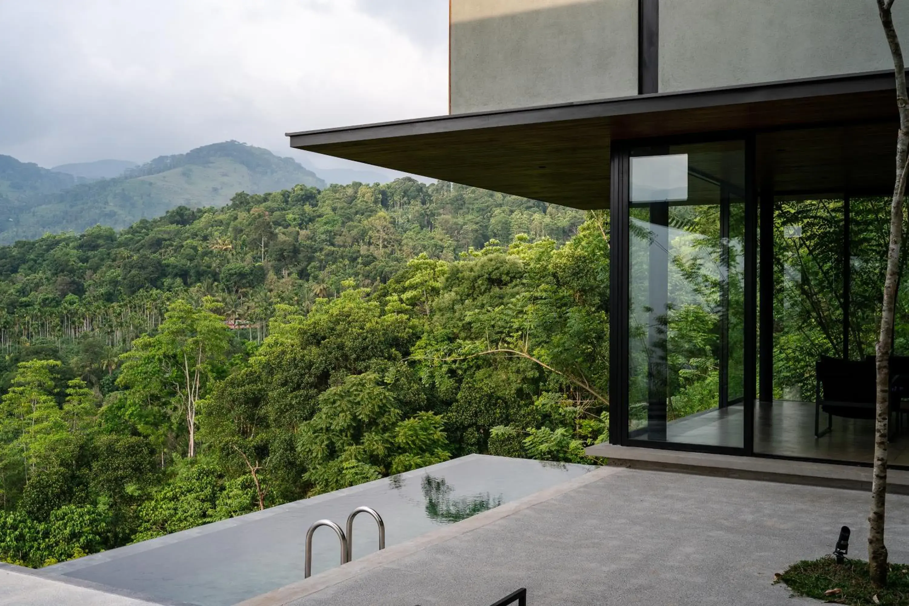 Swimming pool in Santani Wellness Kandy Swimming pool in Santani Wellness Kandy