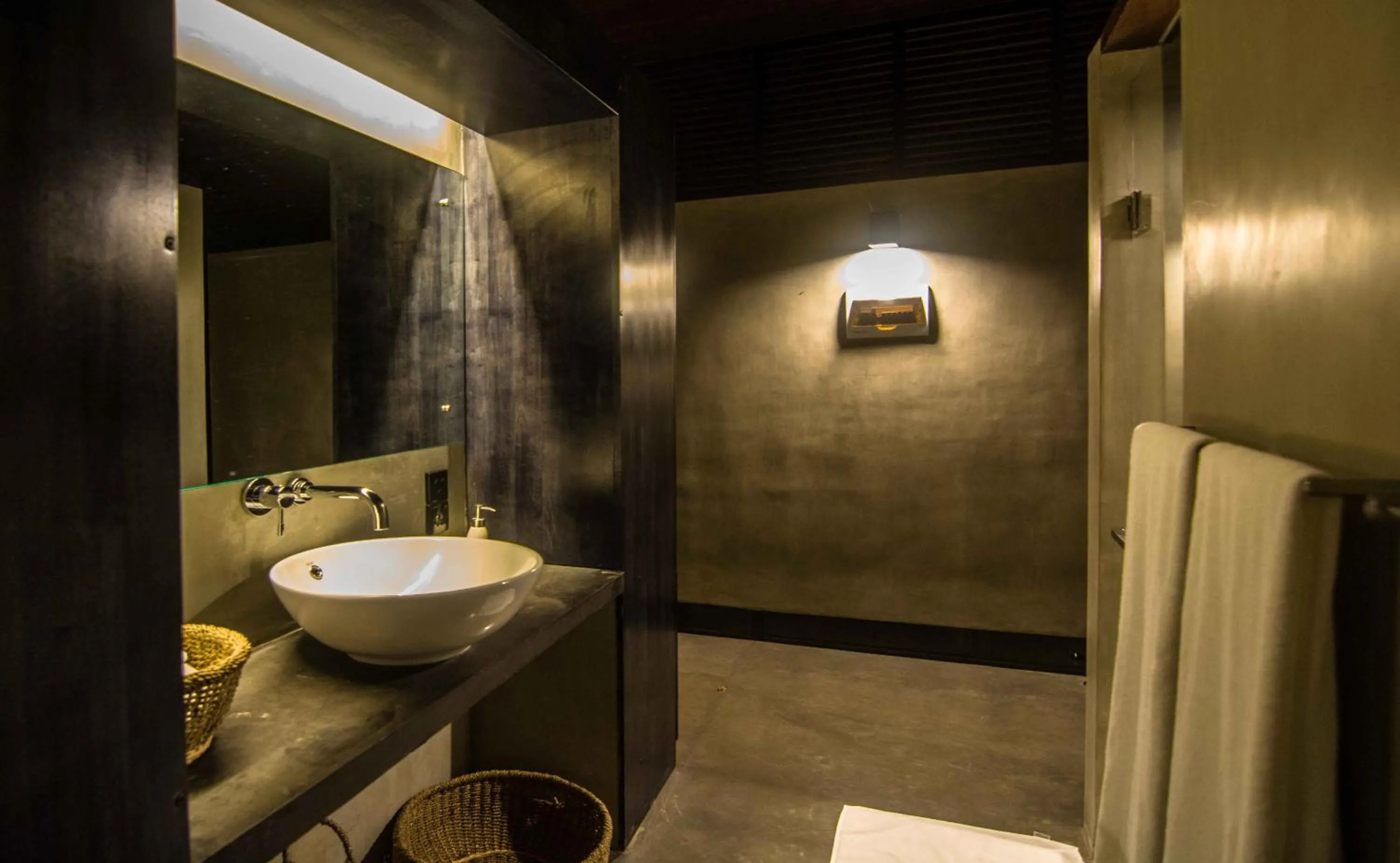 Shower in Santani Wellness Kandy