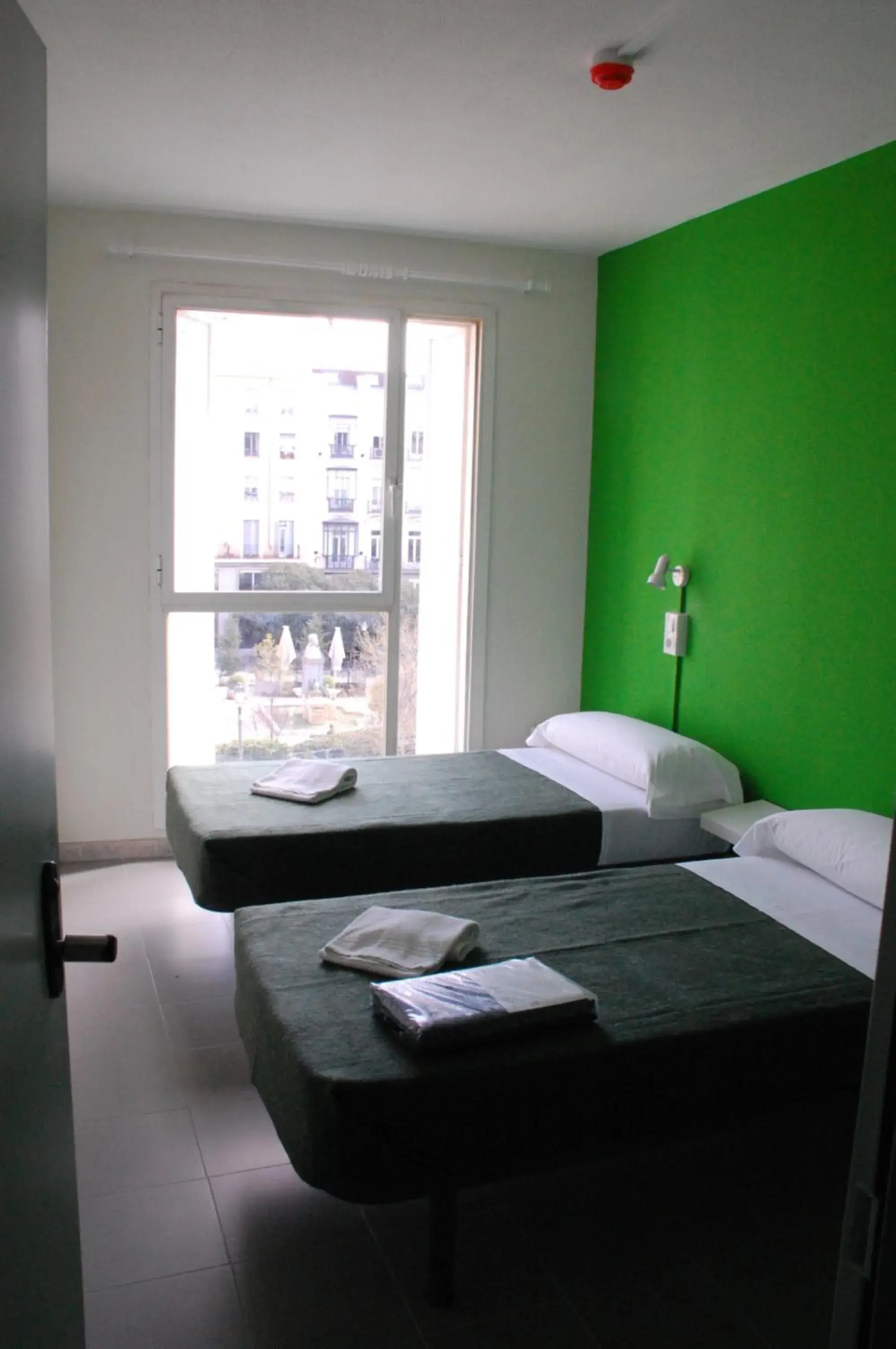 Bedroom, Bed in Motion Chueca