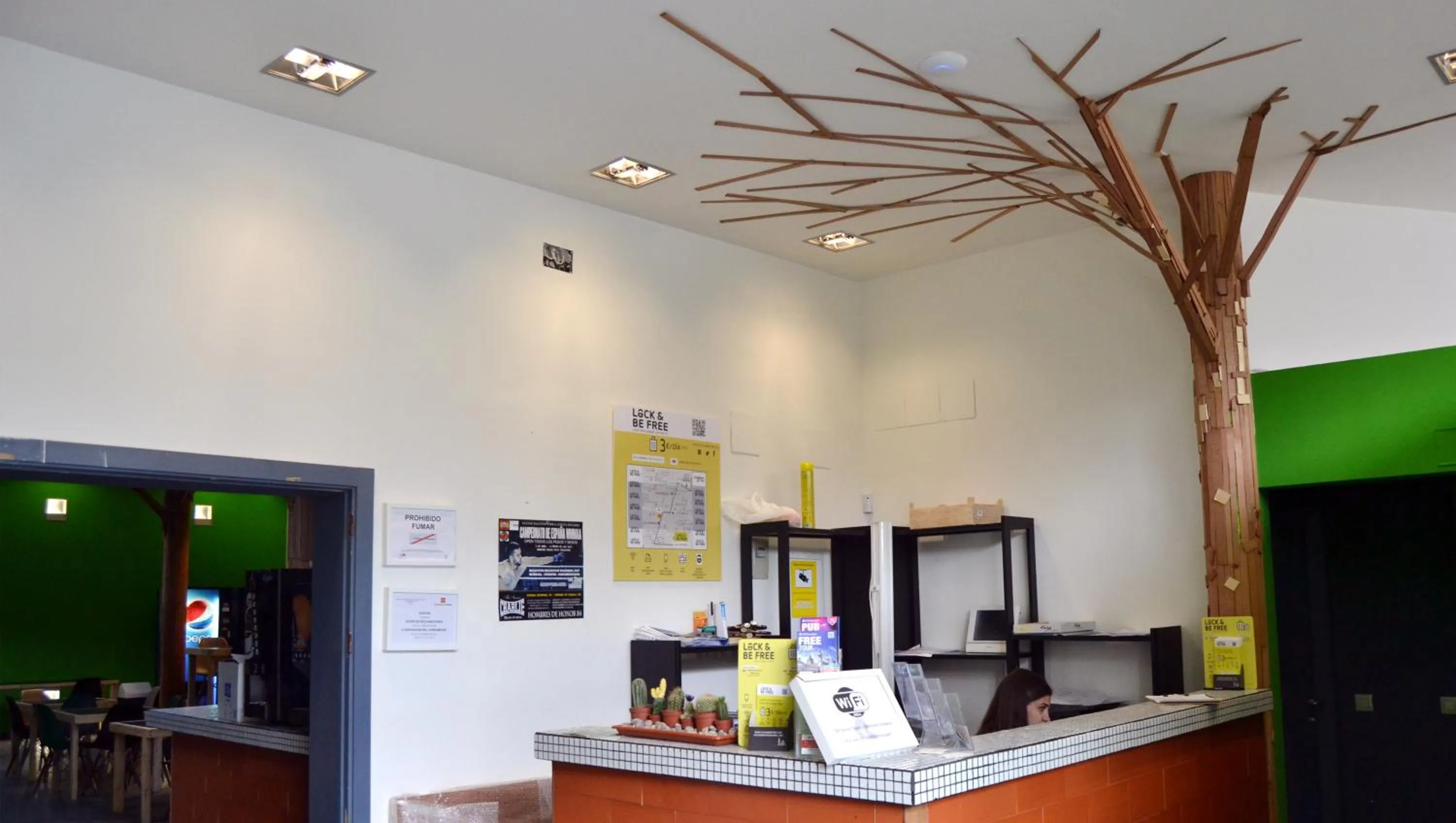 Lobby or reception in Motion Chueca Hostel