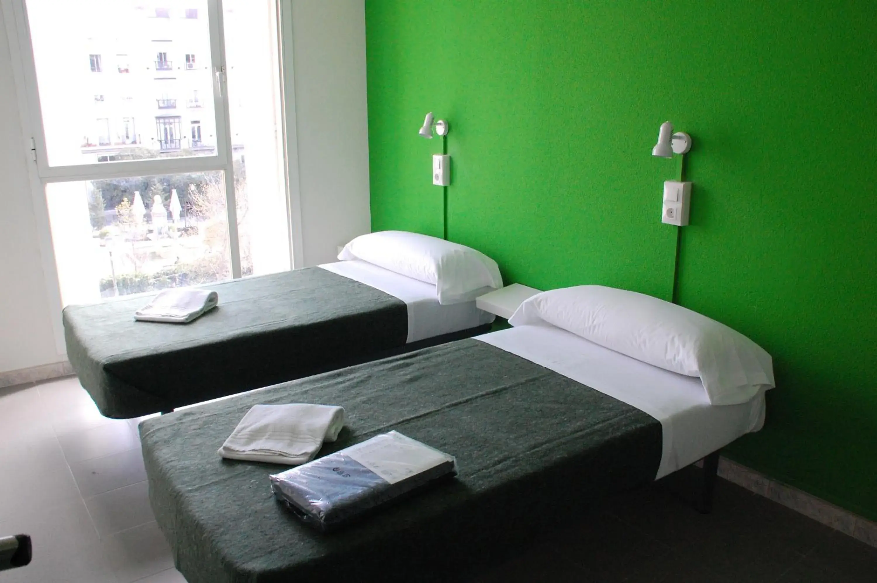 Bedroom, Bed in Motion Chueca