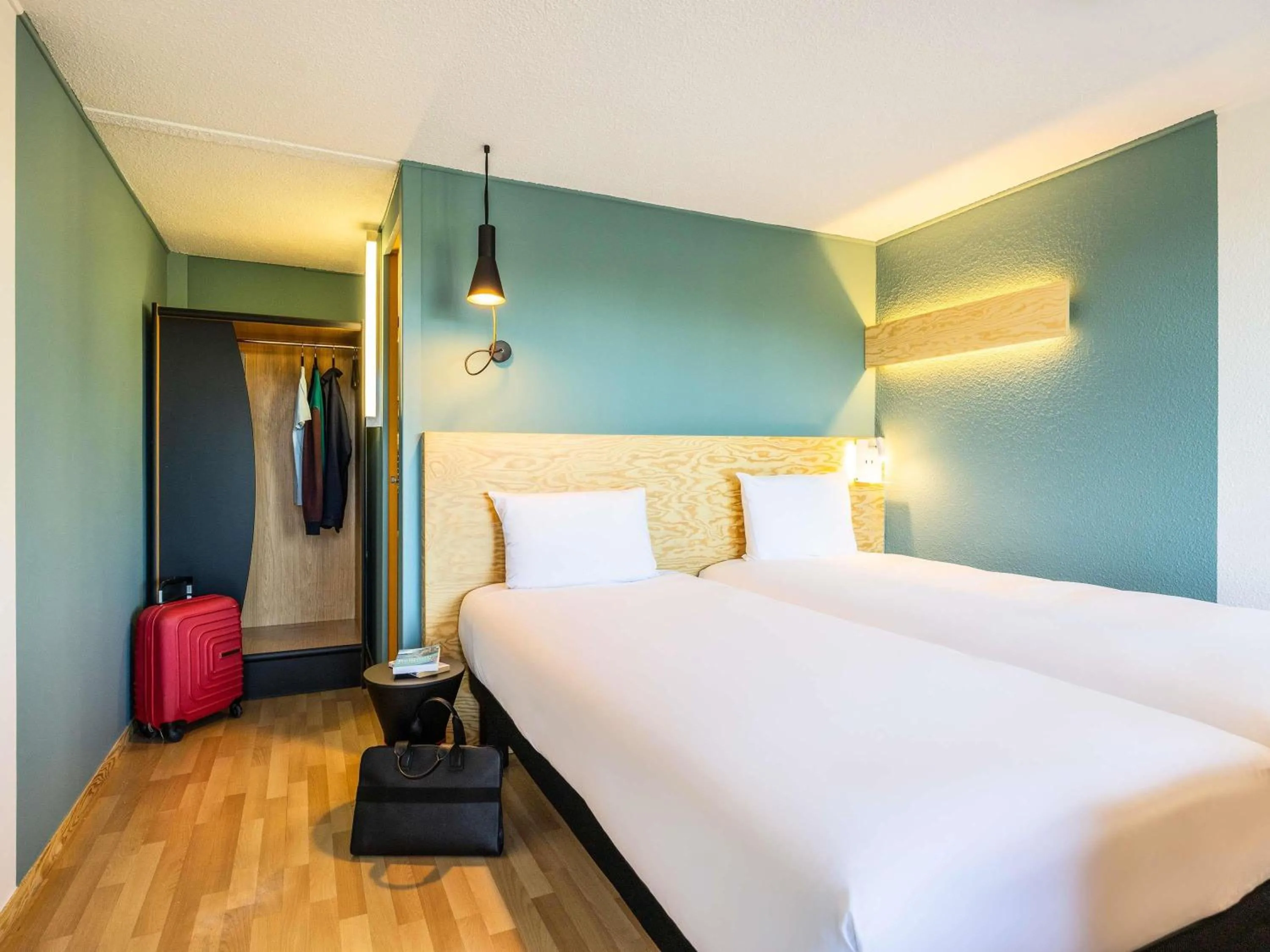 Bedroom, Bed in greet Brussels Airport Zaventem