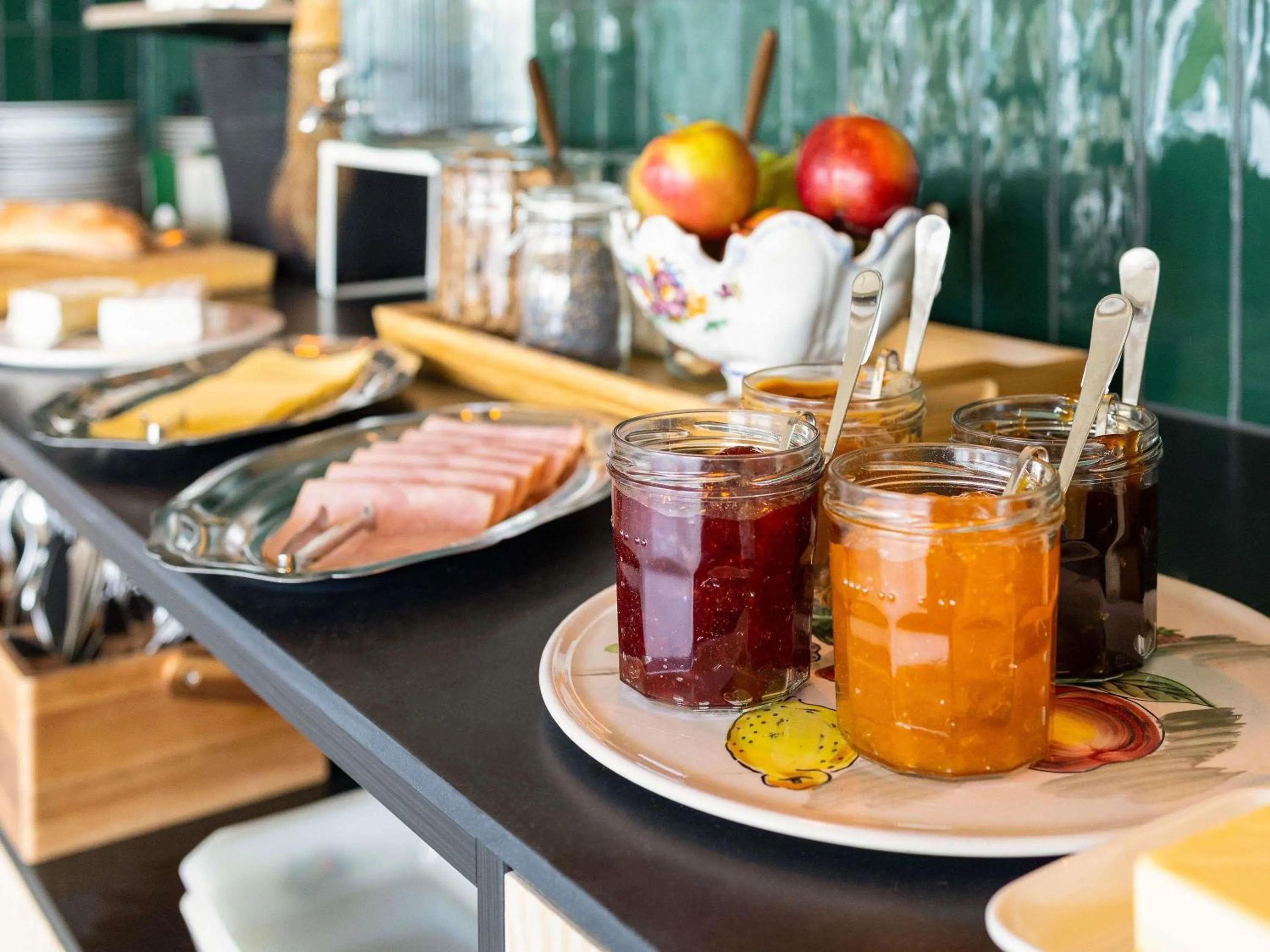 Breakfast in greet Brussels Airport Zaventem