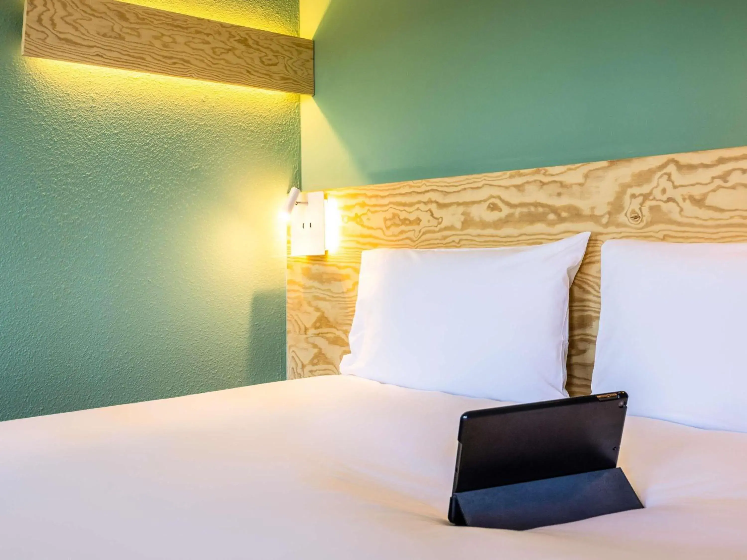 Bedroom, Bed in greet Brussels Airport Zaventem Bedroom, Bed in greet Brussels Airport Zaventem