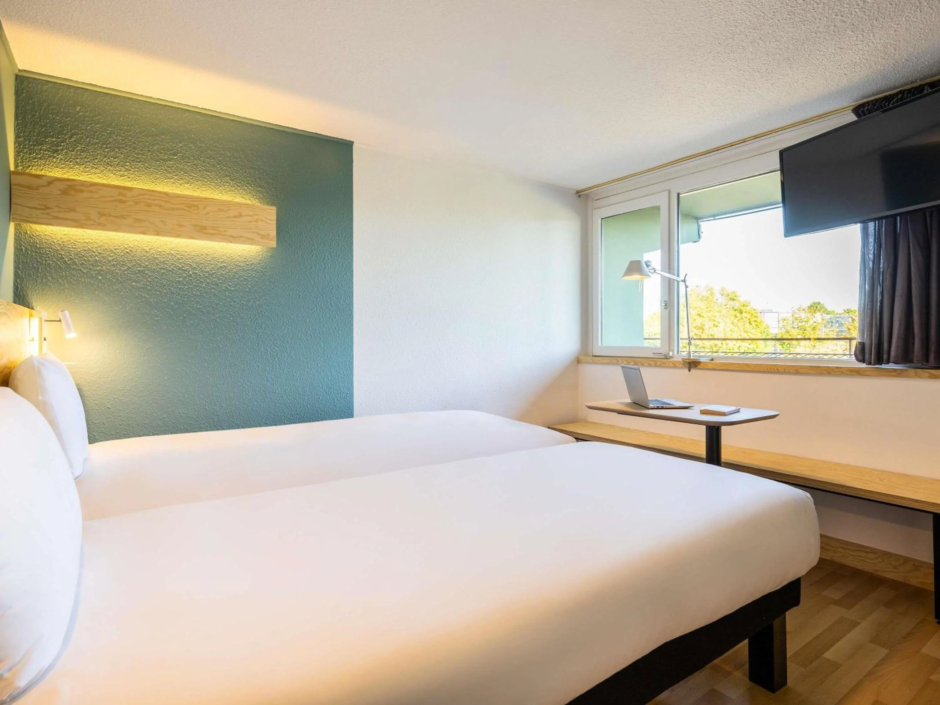 Bedroom, Bed in greet Brussels Airport Zaventem