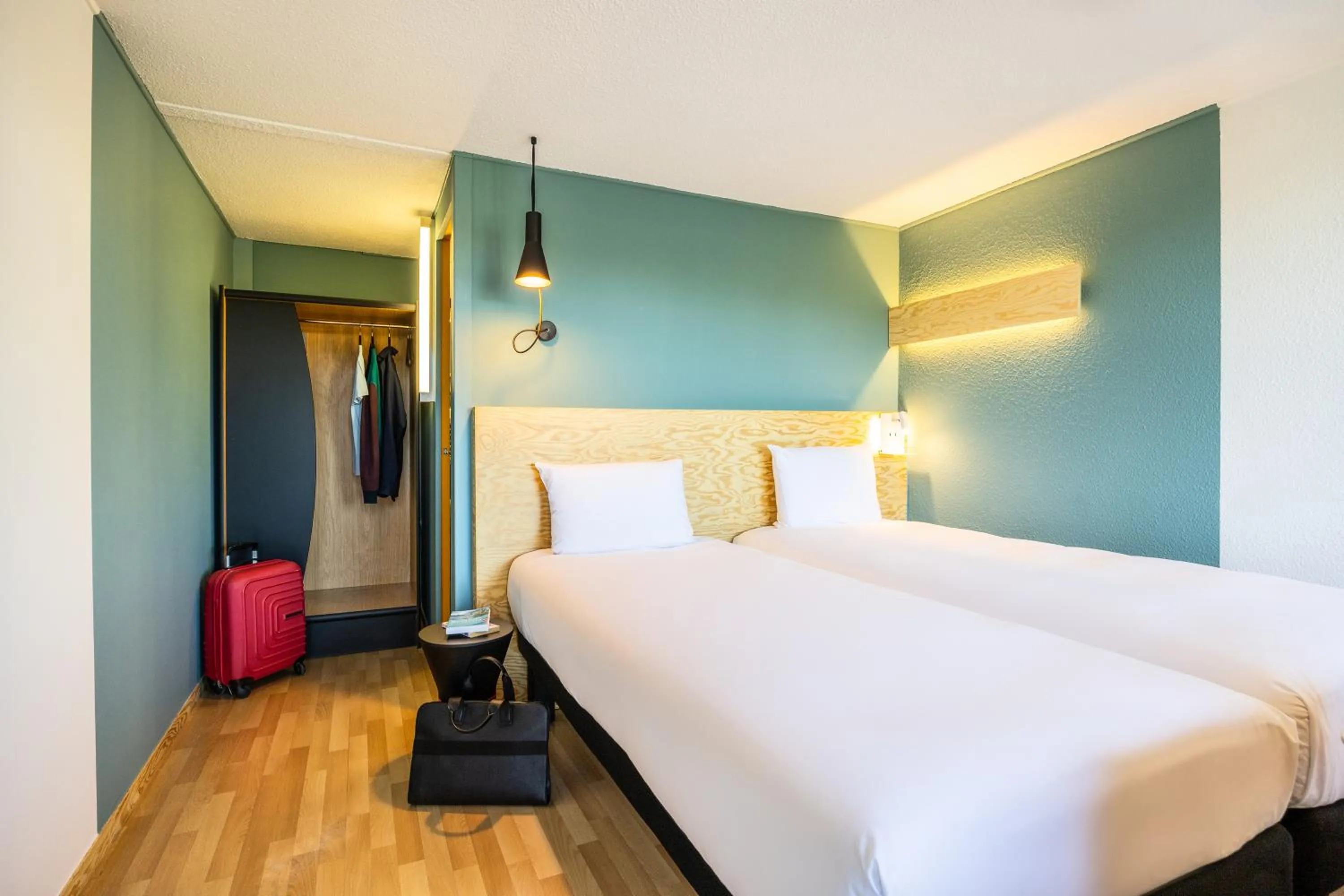 Bedroom, Bed in greet Brussels Airport Zaventem