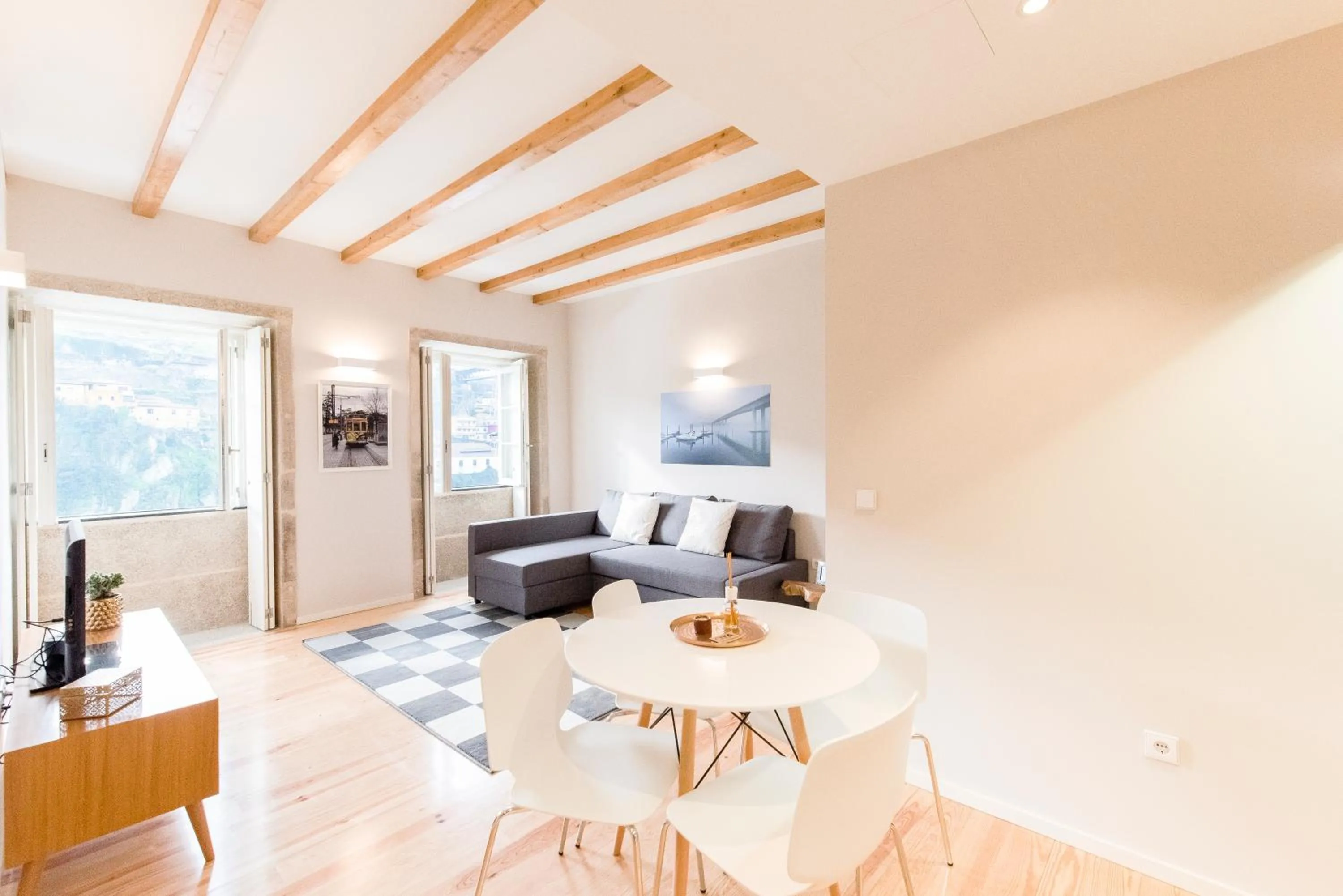 Photo of the whole room in Oporto Trendy River