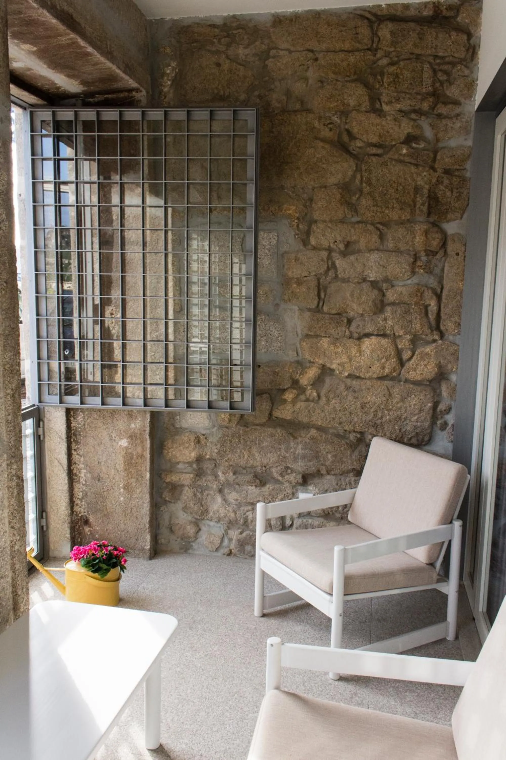 Patio in Oporto Trendy River