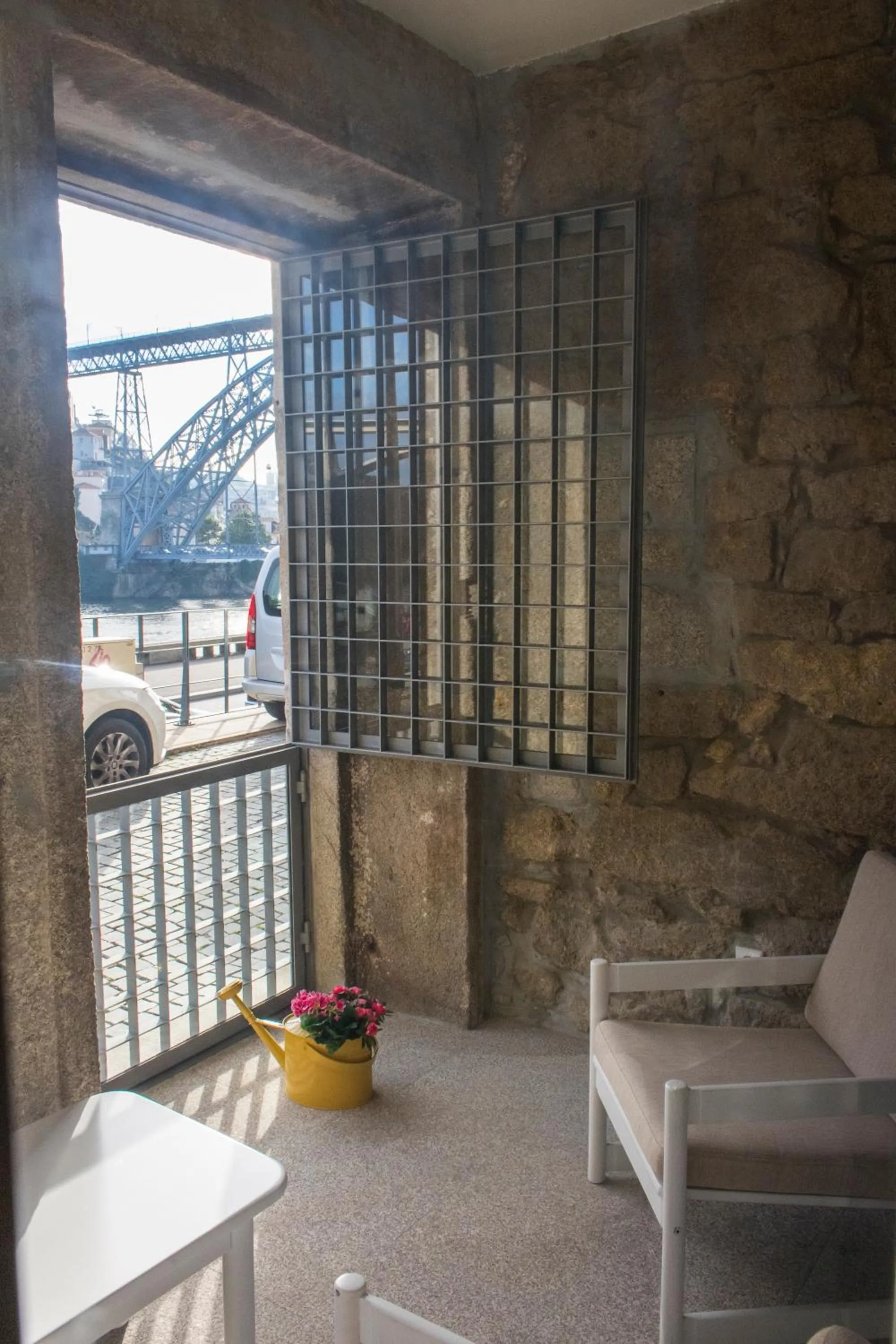 Patio in Oporto Trendy River