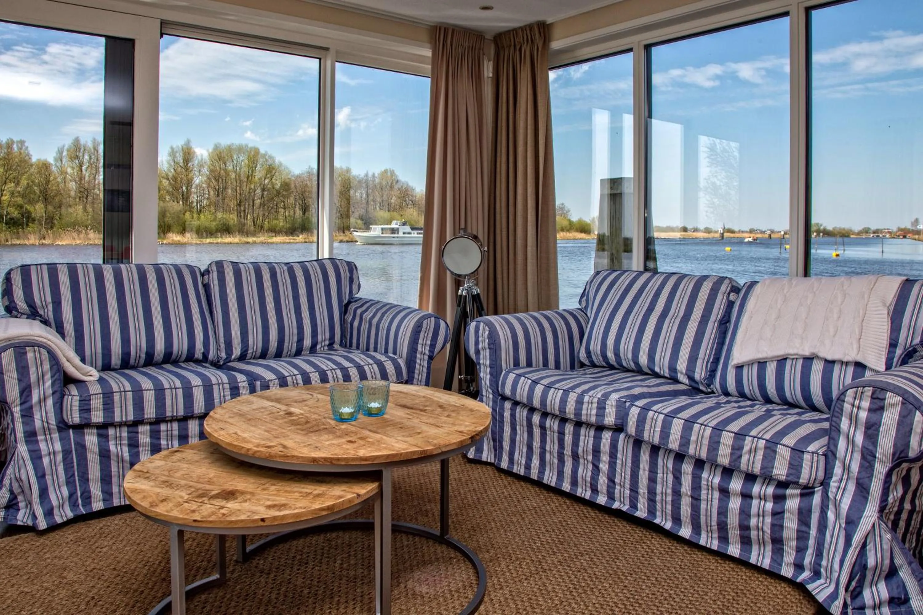 Living room in Woonboot Sweltsje
